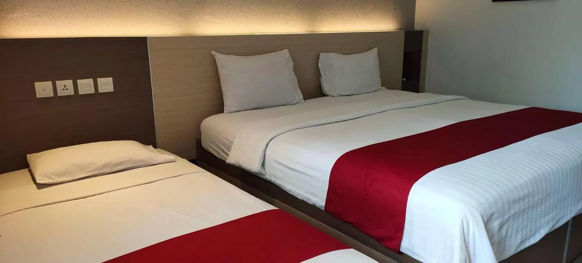 Bed in Mutiara Hotel and Convention