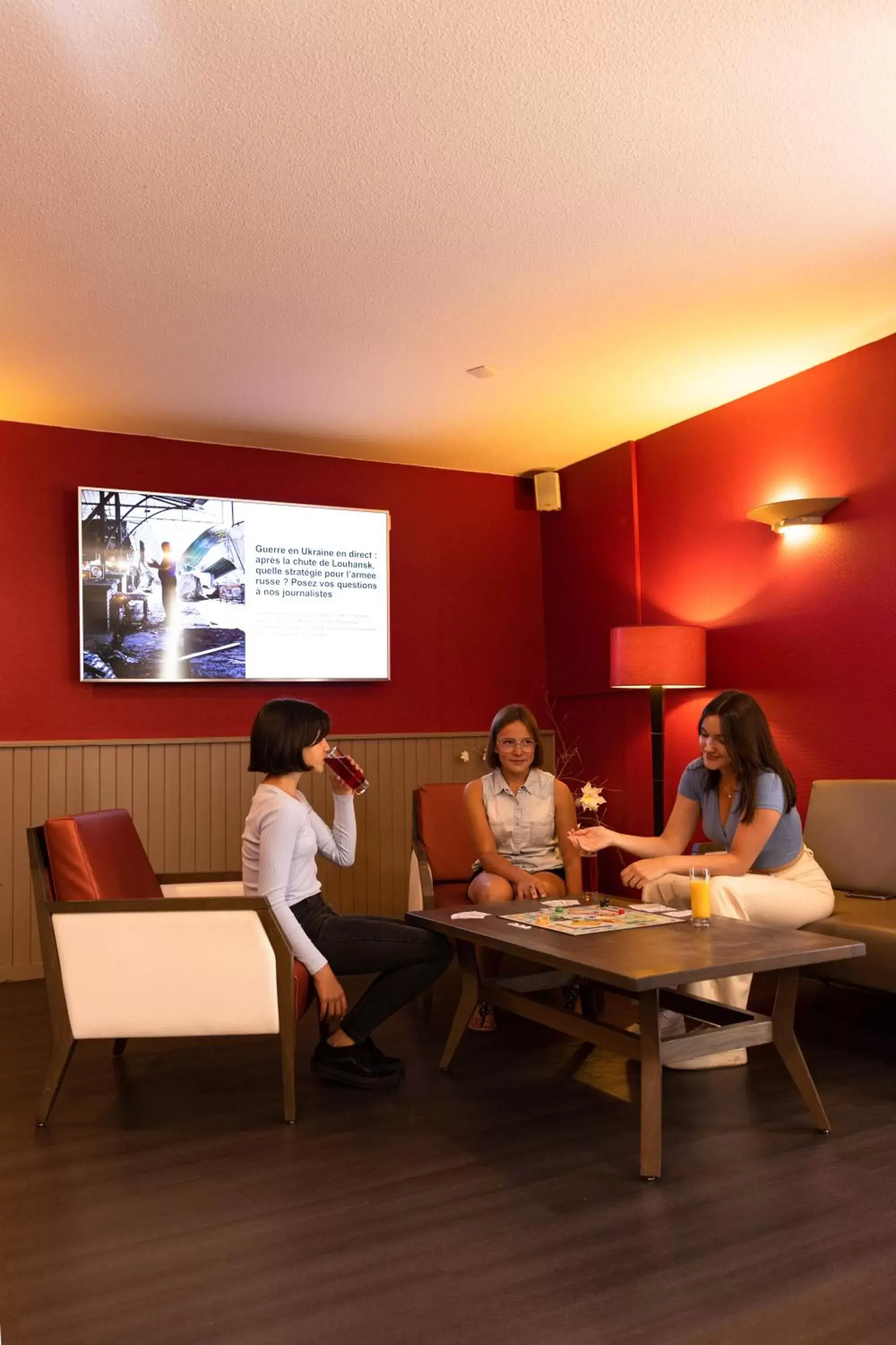 Lounge or bar in Hotel ibis Autun