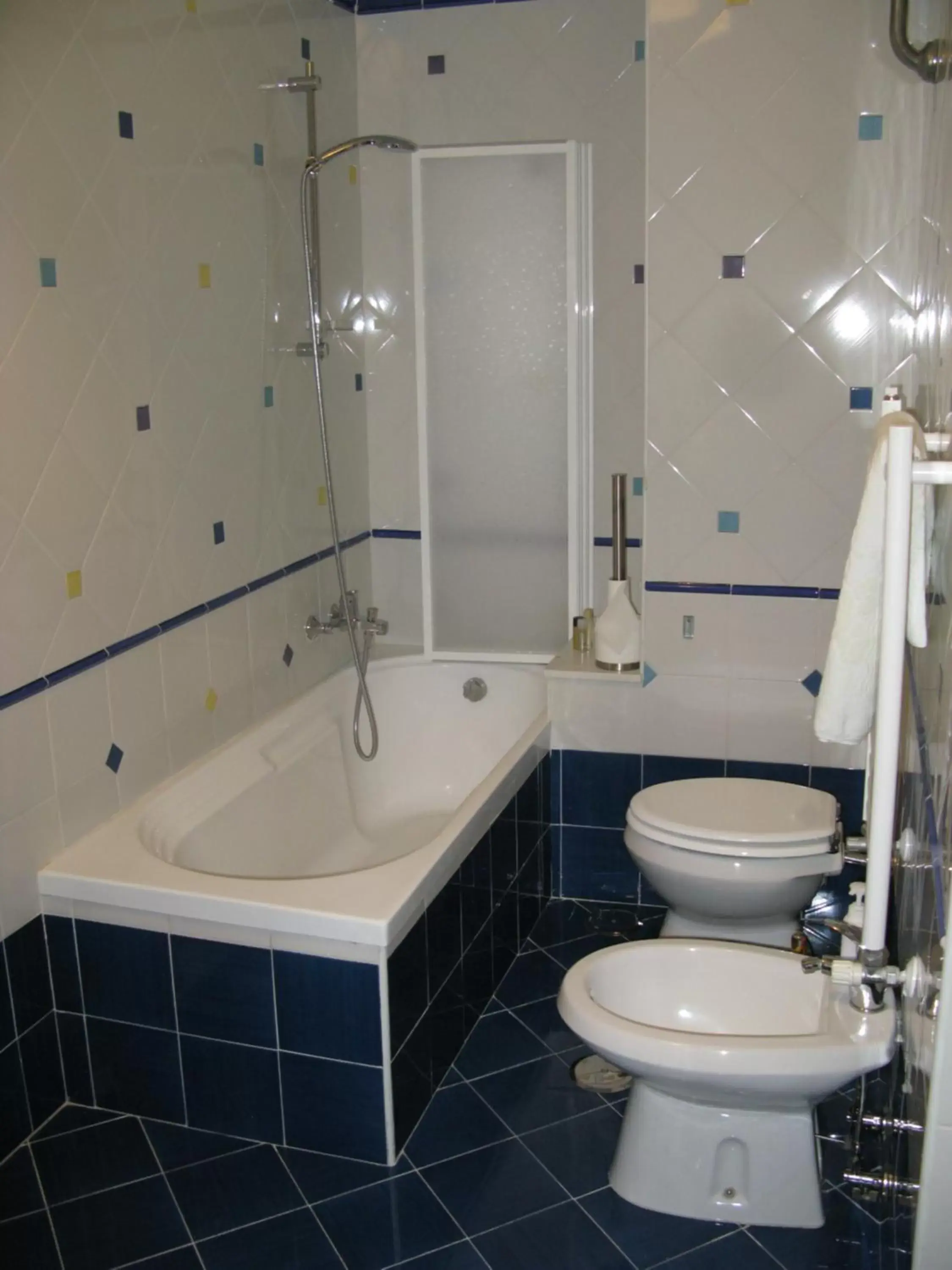 Shower, Bathroom in B&B Eracle