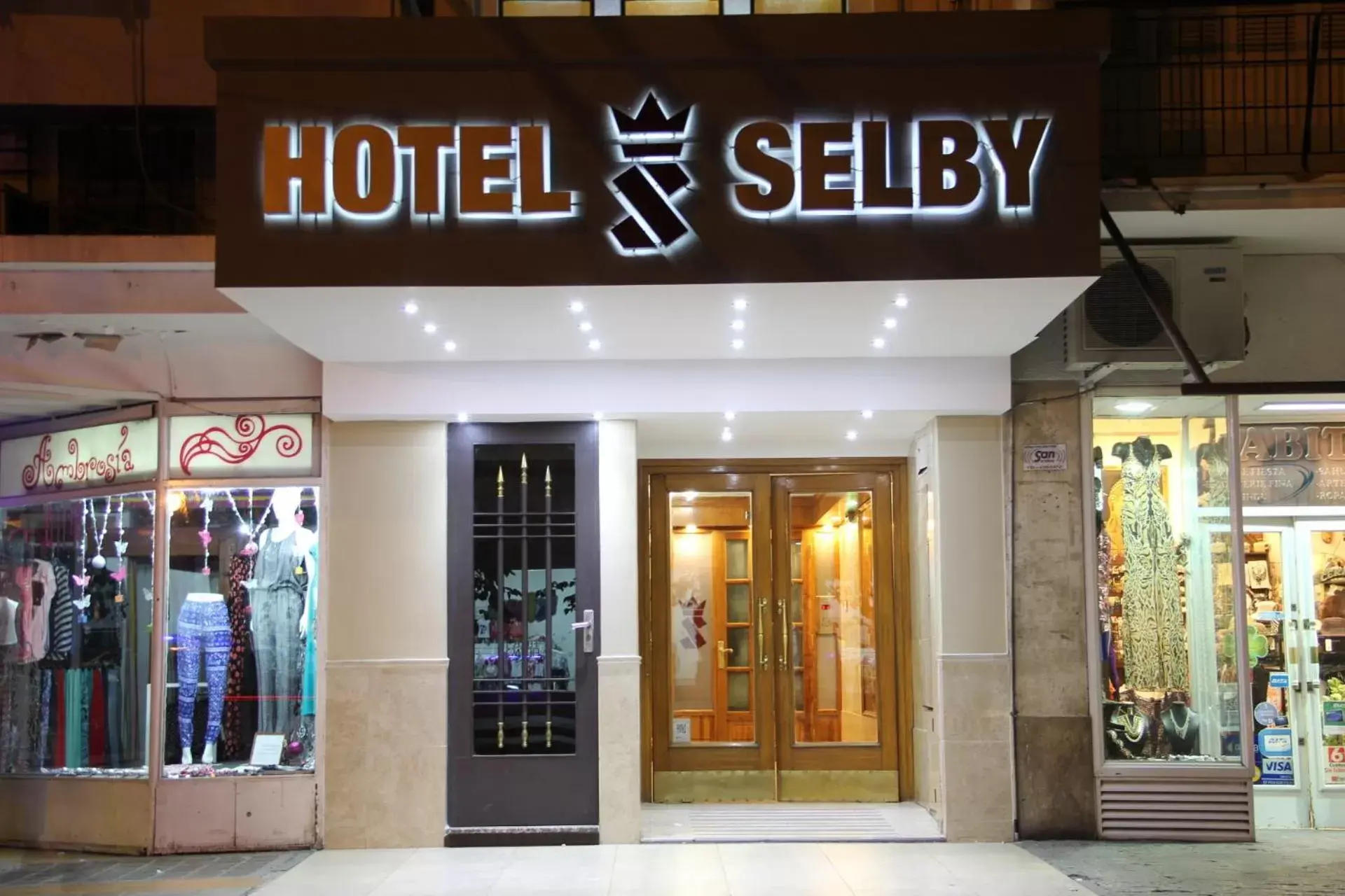 Facade/entrance in Hotel Selby