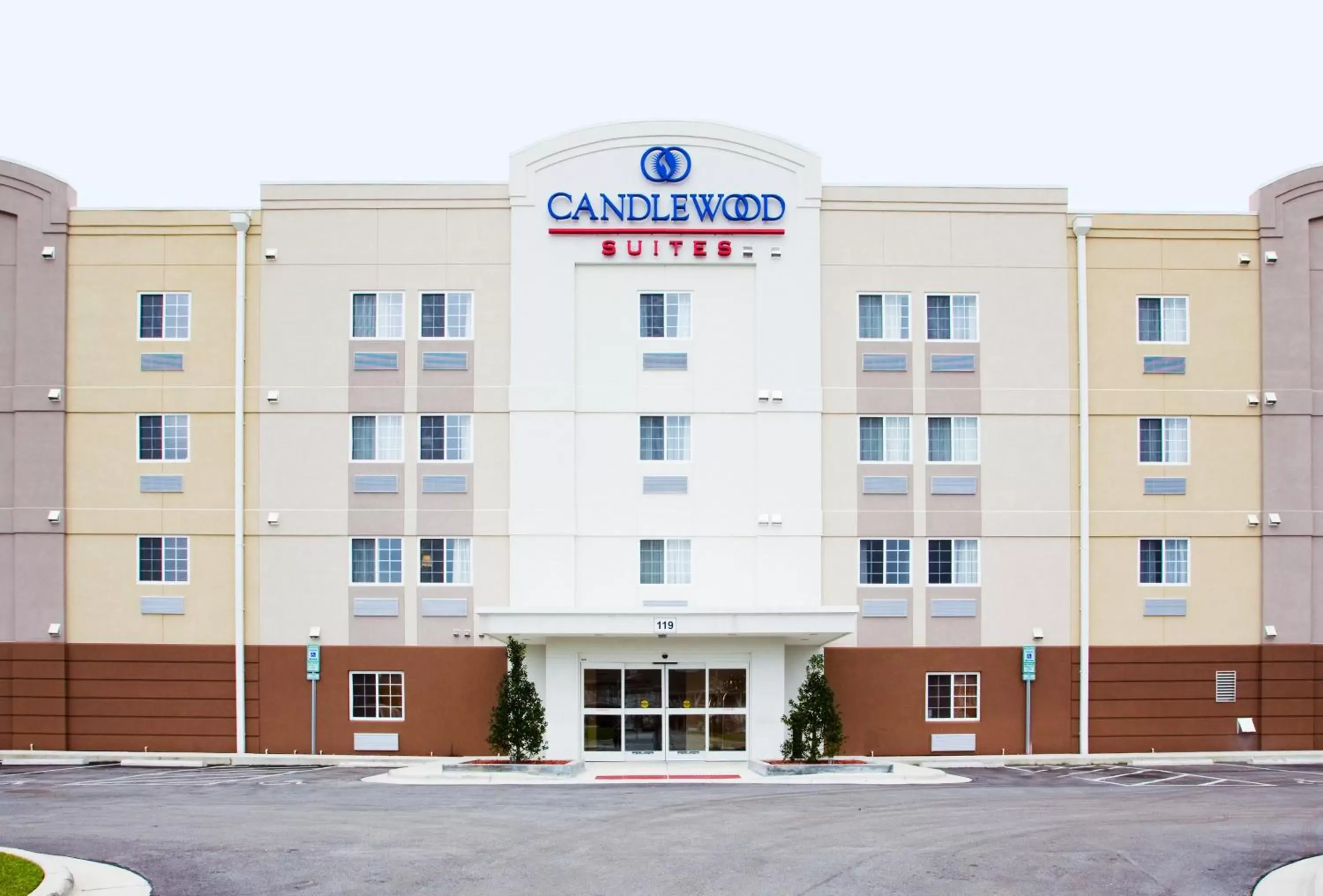 Property Building in Candlewood Suites Jacksonville, an IHG Hotel
