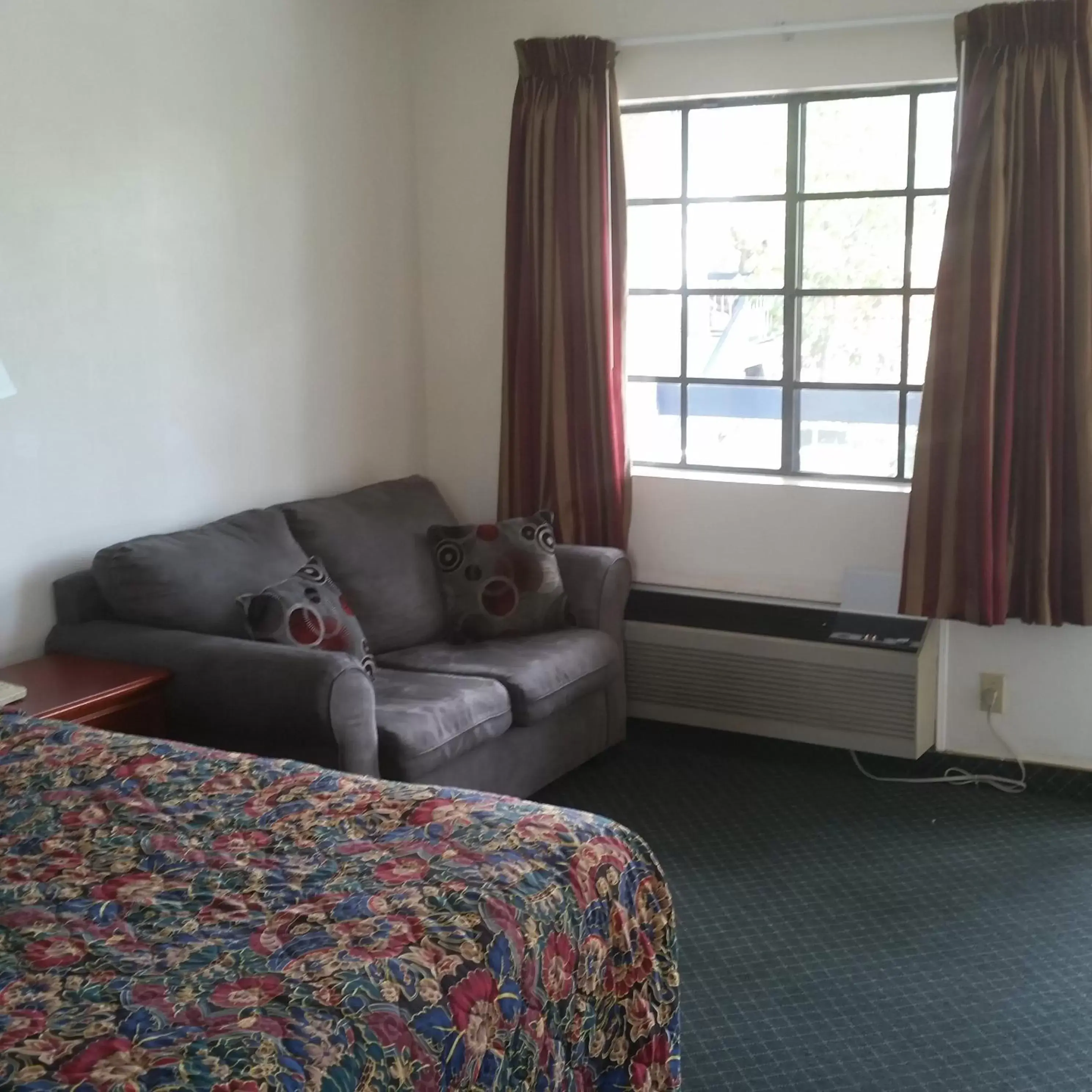 Seating Area in Days Inn by Wyndham Orange Anaheim