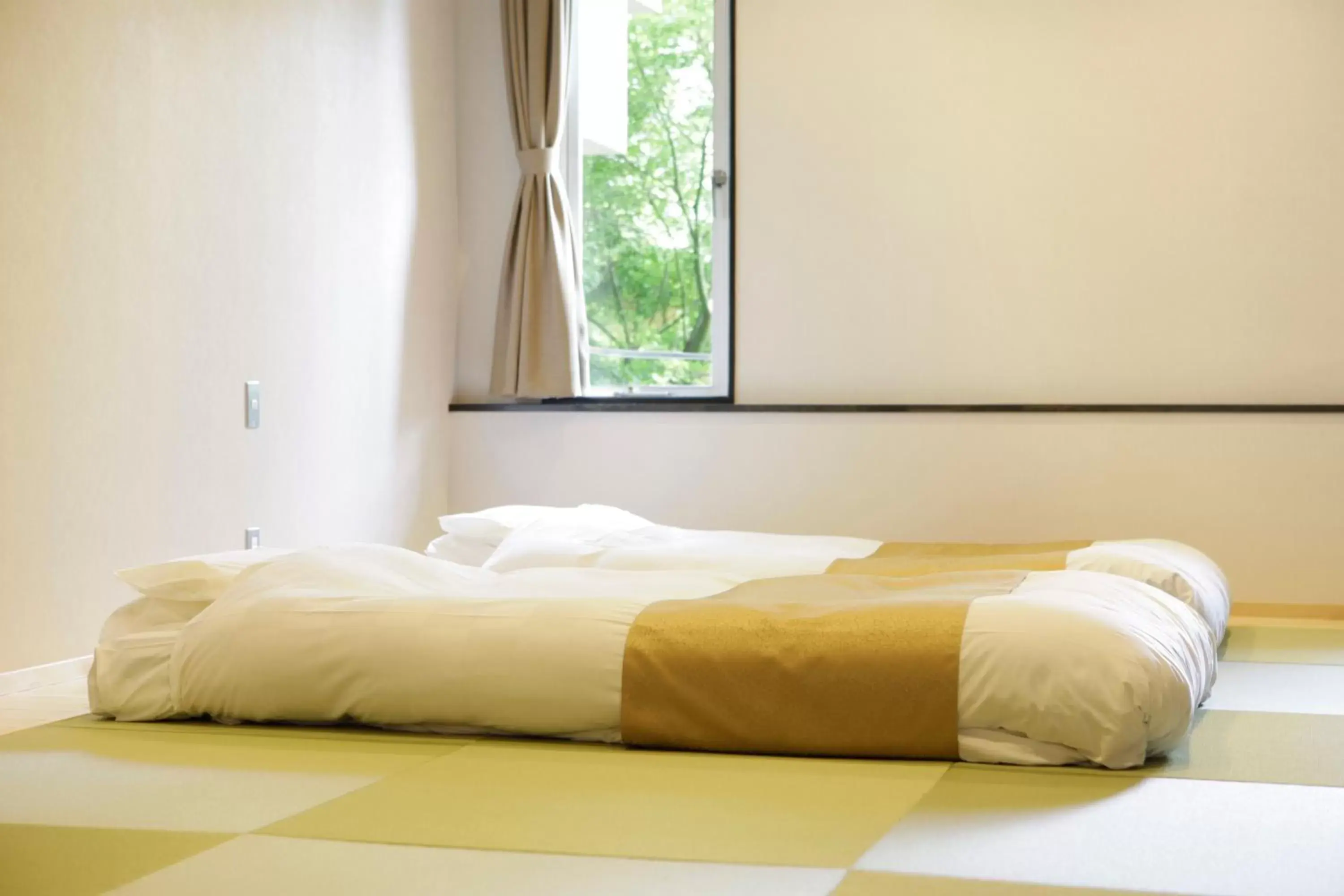 Photo of the whole room, Bed in Royal Hotel Kawaguchiko