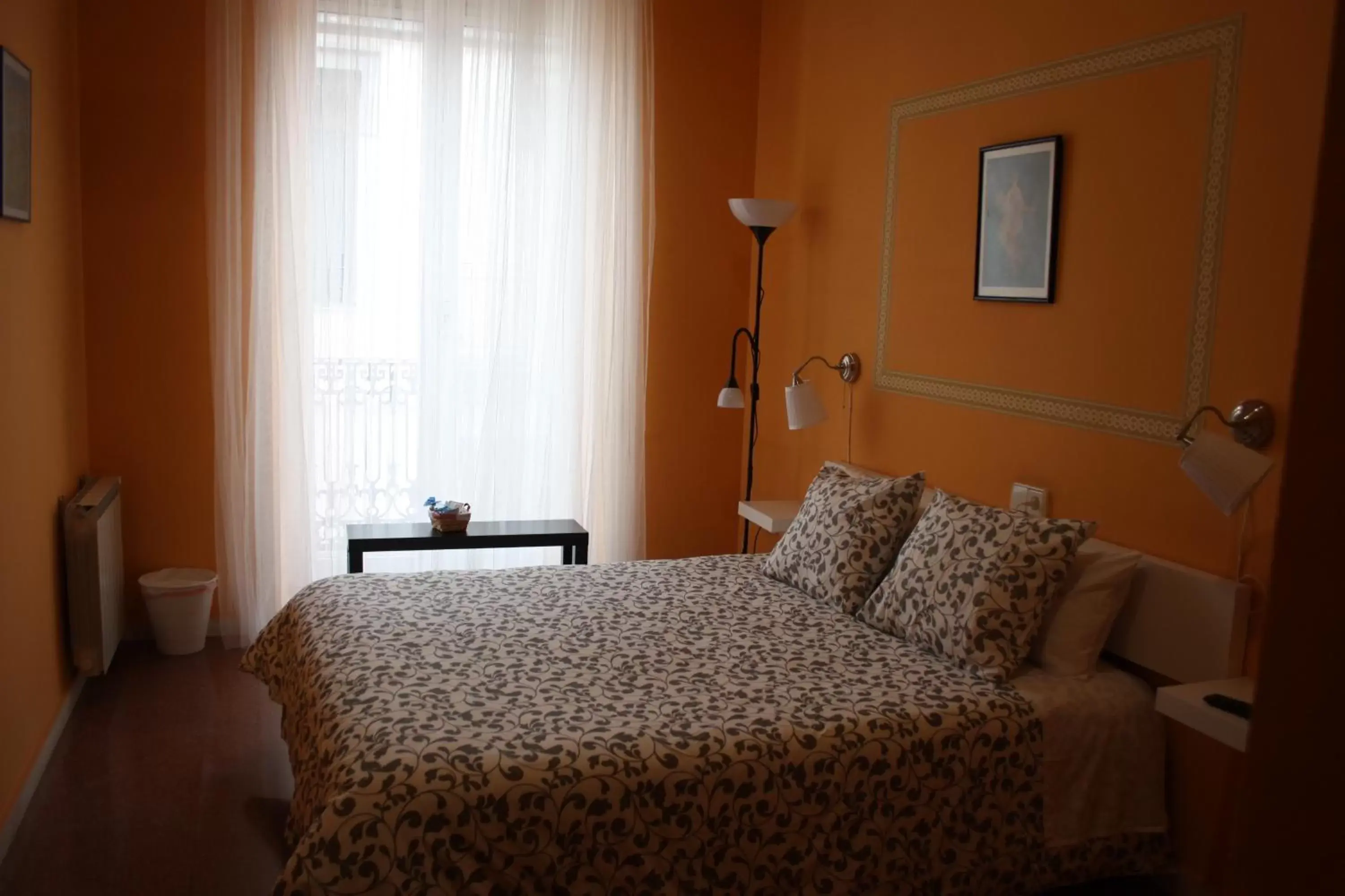 Photo of the whole room, Bed in Bed and Breakfast "Domus Atilia"