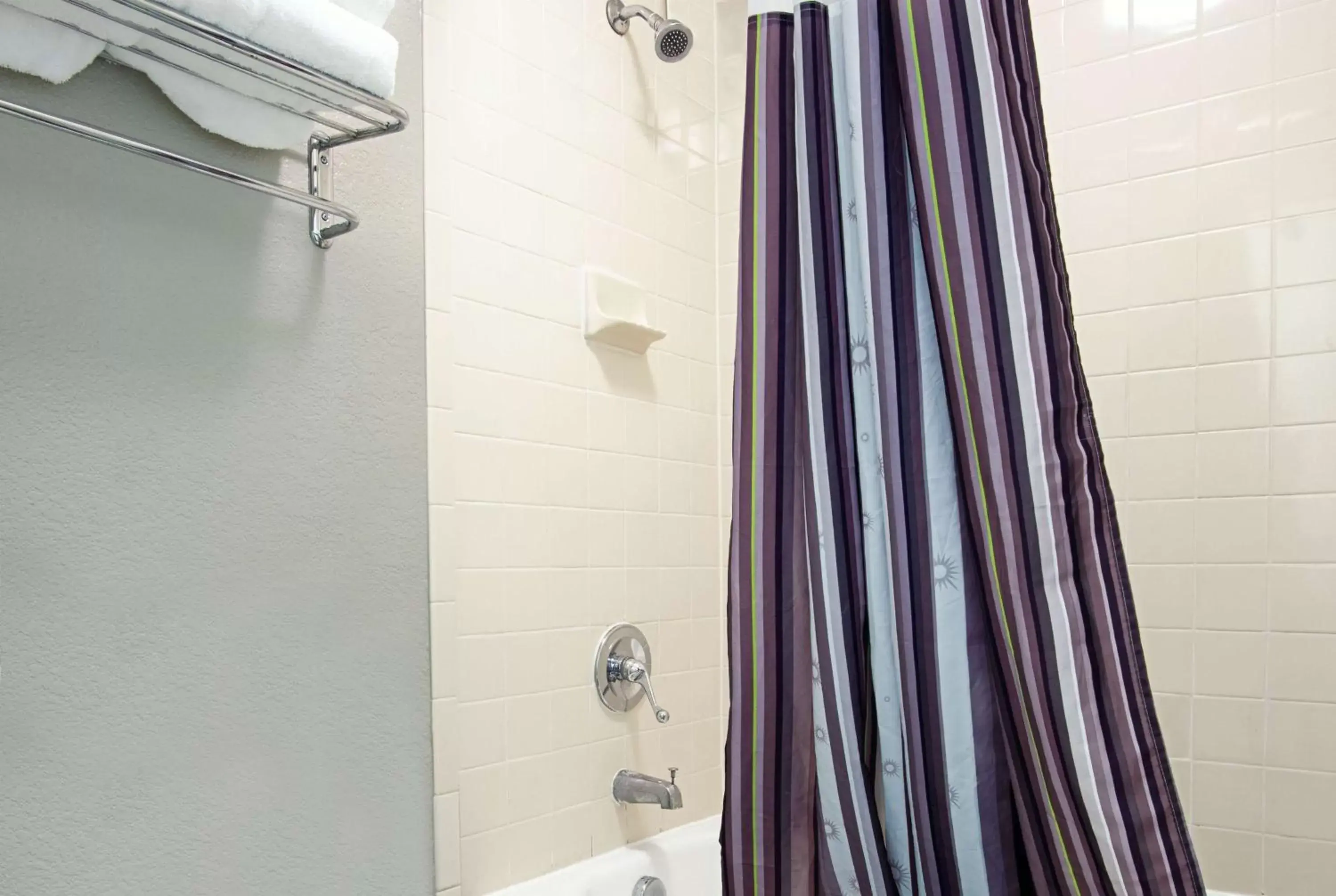 Photo of the whole room, Bathroom in La Quinta Inn by Wyndham West Palm Beach - Florida Turnpike
