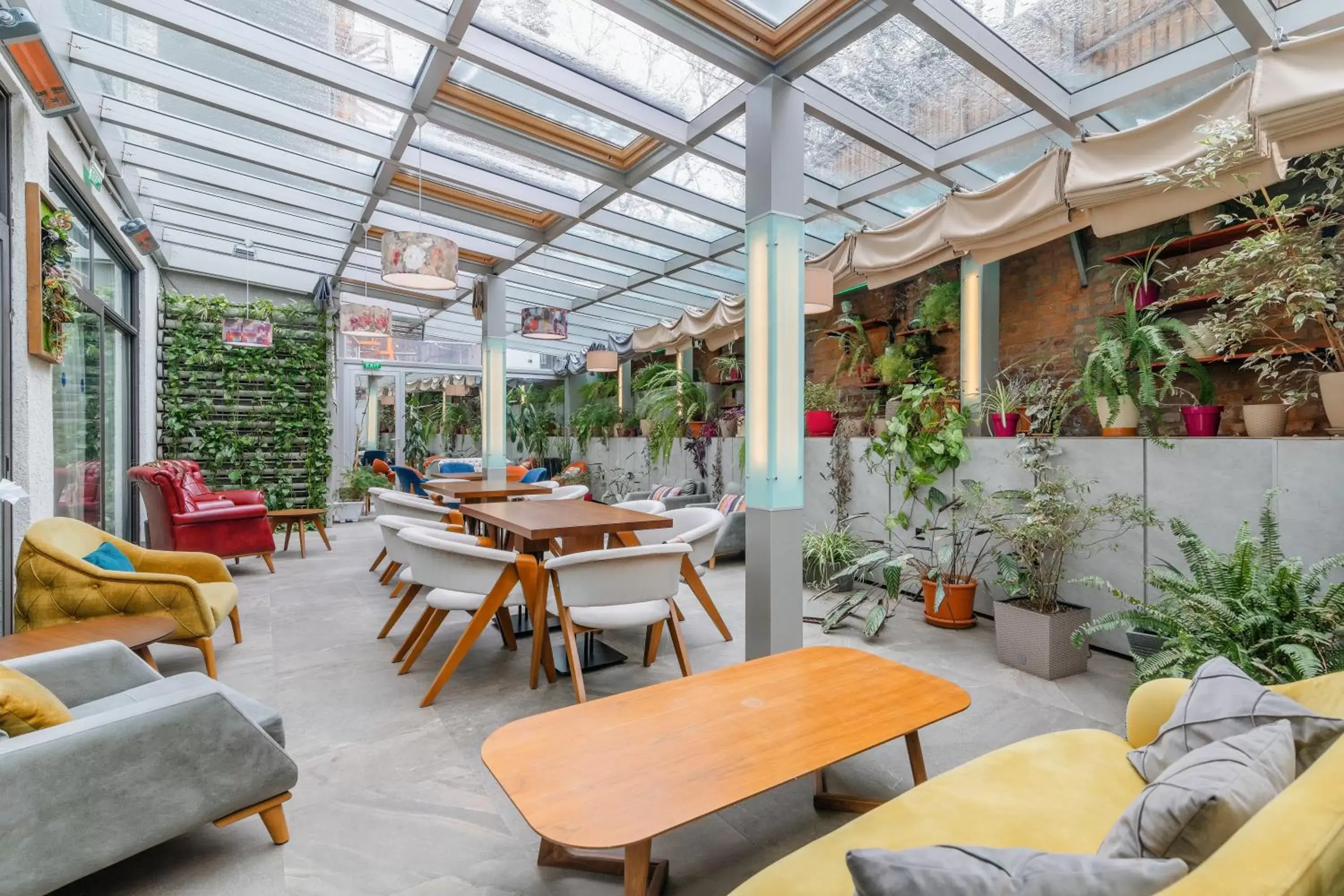 Patio, Restaurant/Places to Eat in Best Western Tbilisi City Center