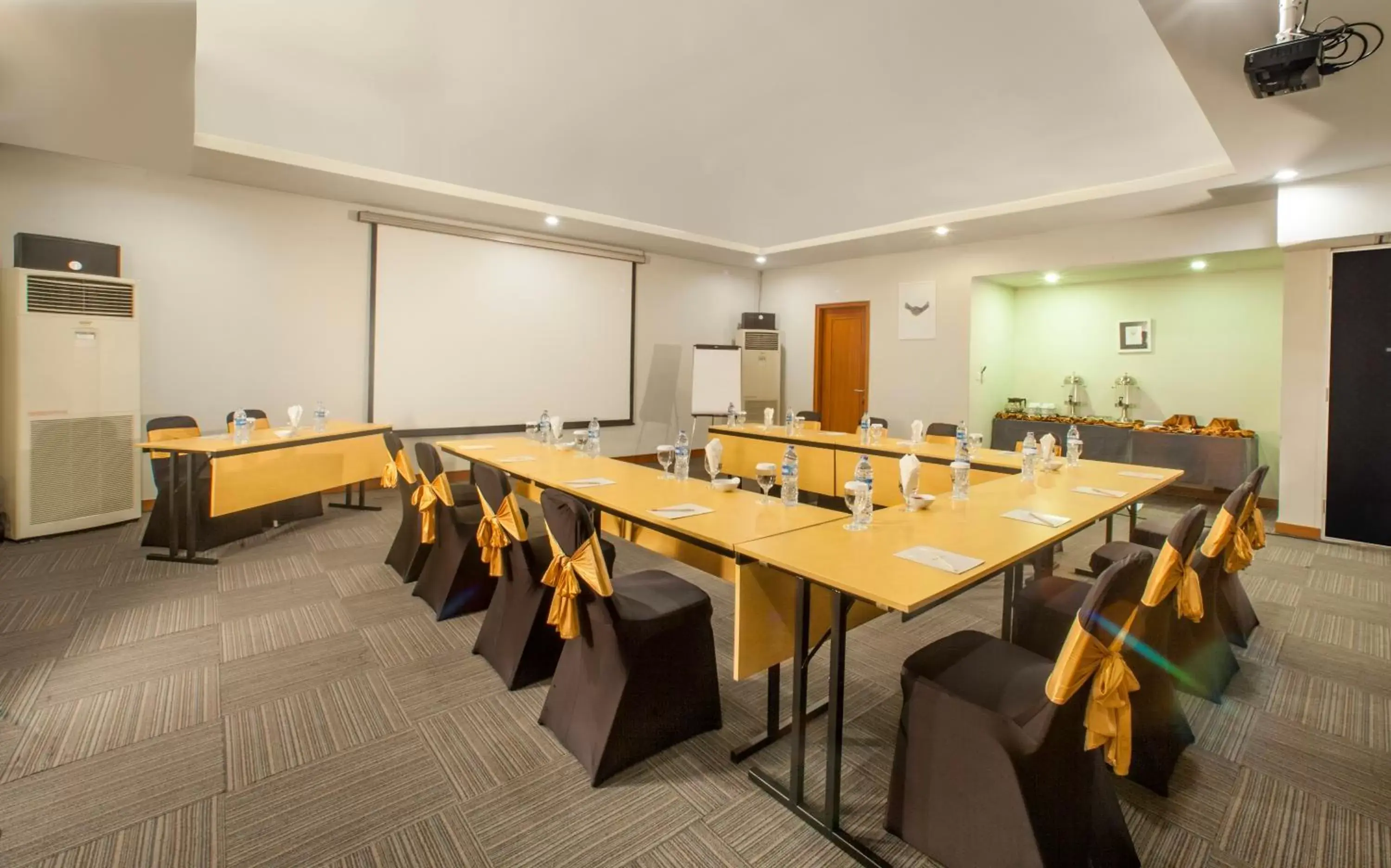 Business facilities in Swiss-Belinn Legian