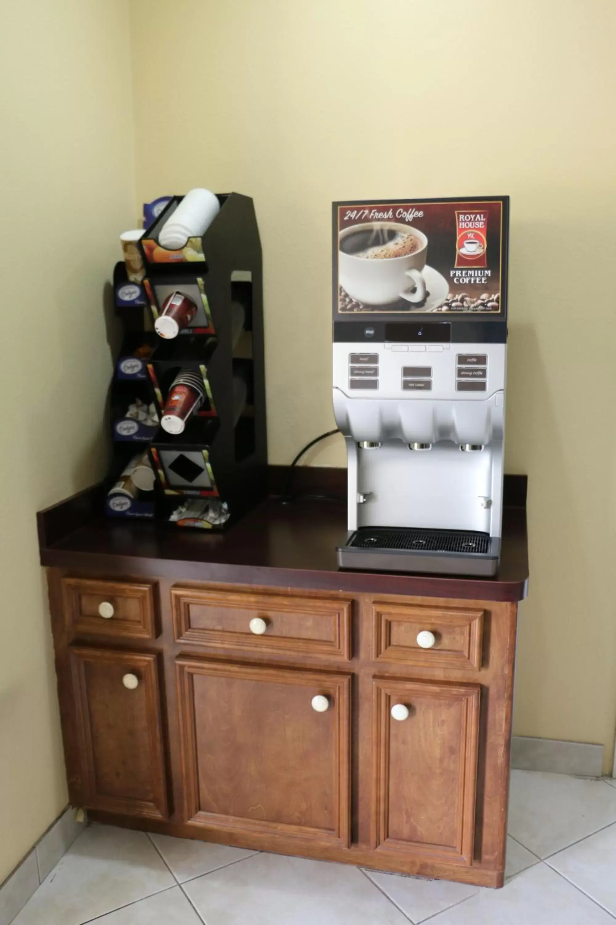 Coffee/Tea Facilities in Crystal Suites