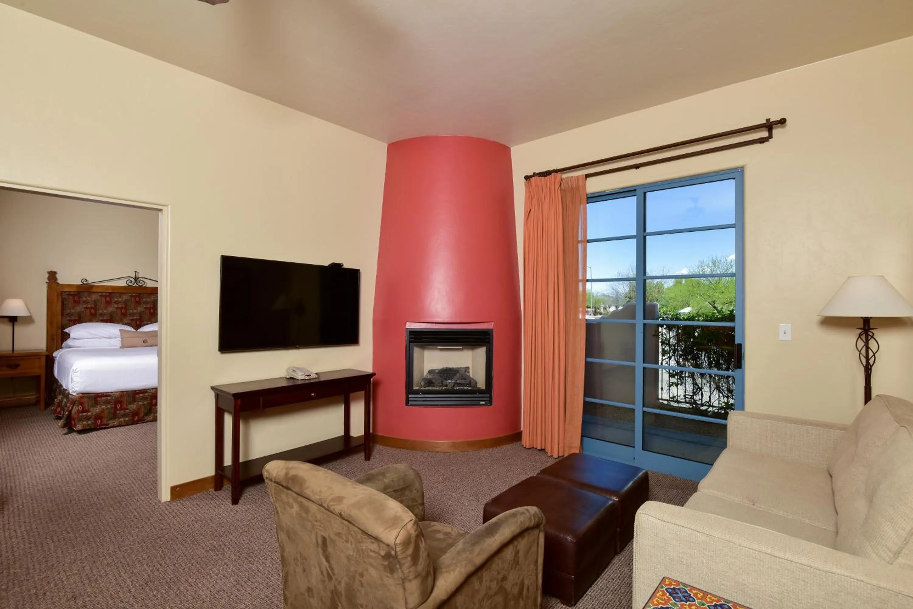 Photo of the whole room, Bed in Lodge On The Desert