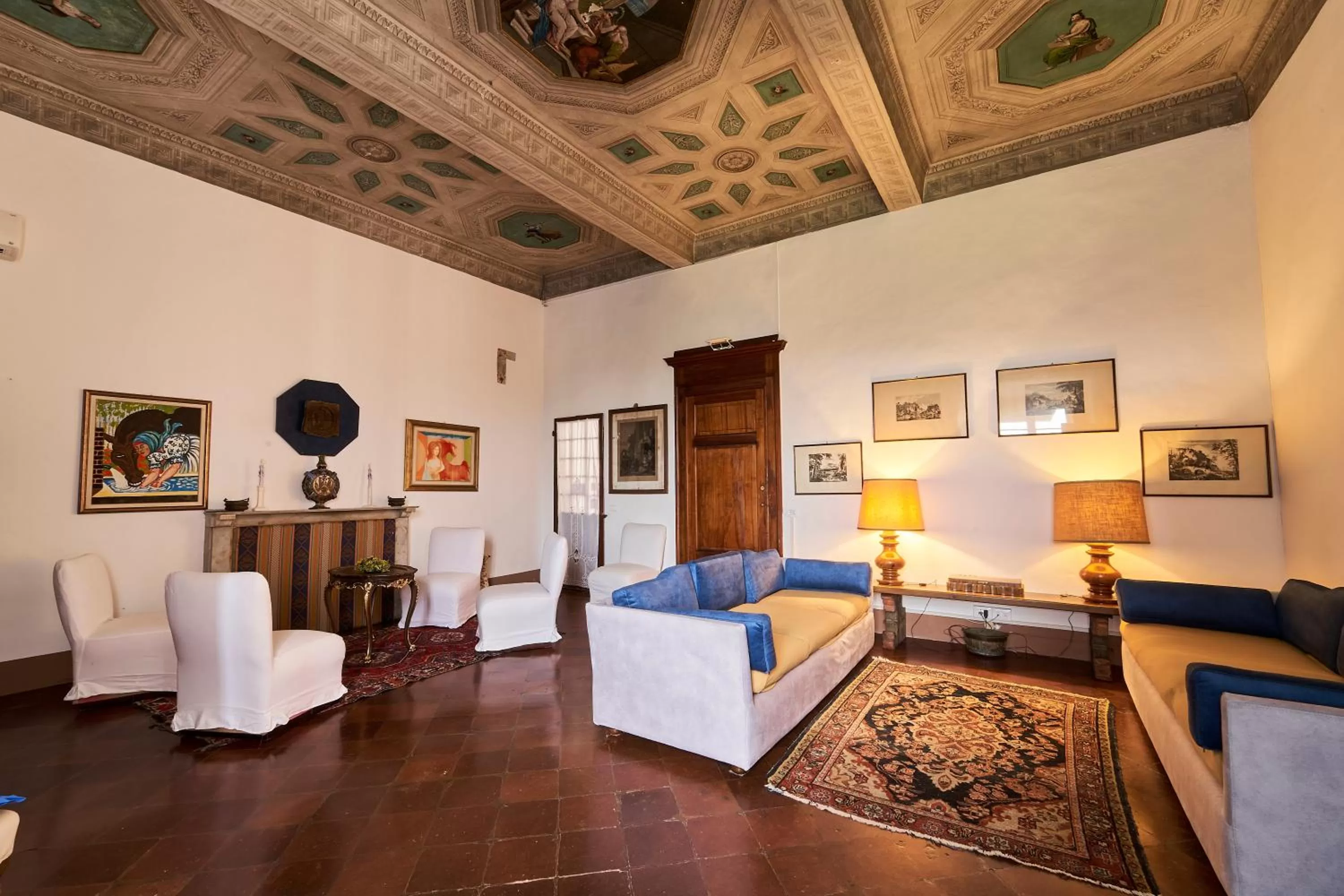 Seating area in Castello del Capitano delle Artiglierie