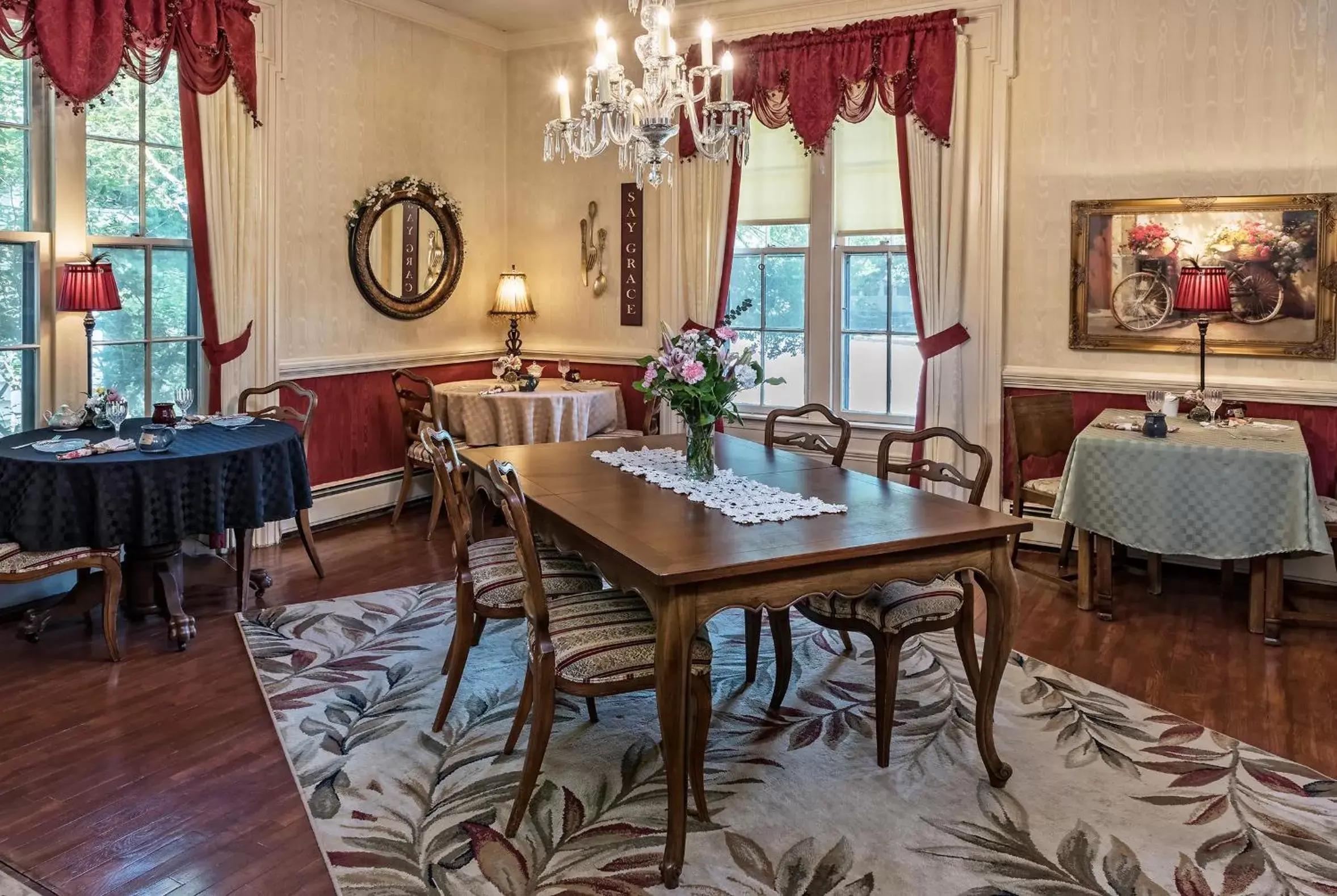 Dining area, Restaurant/Places to Eat in Silver Heart Inn & Cottages