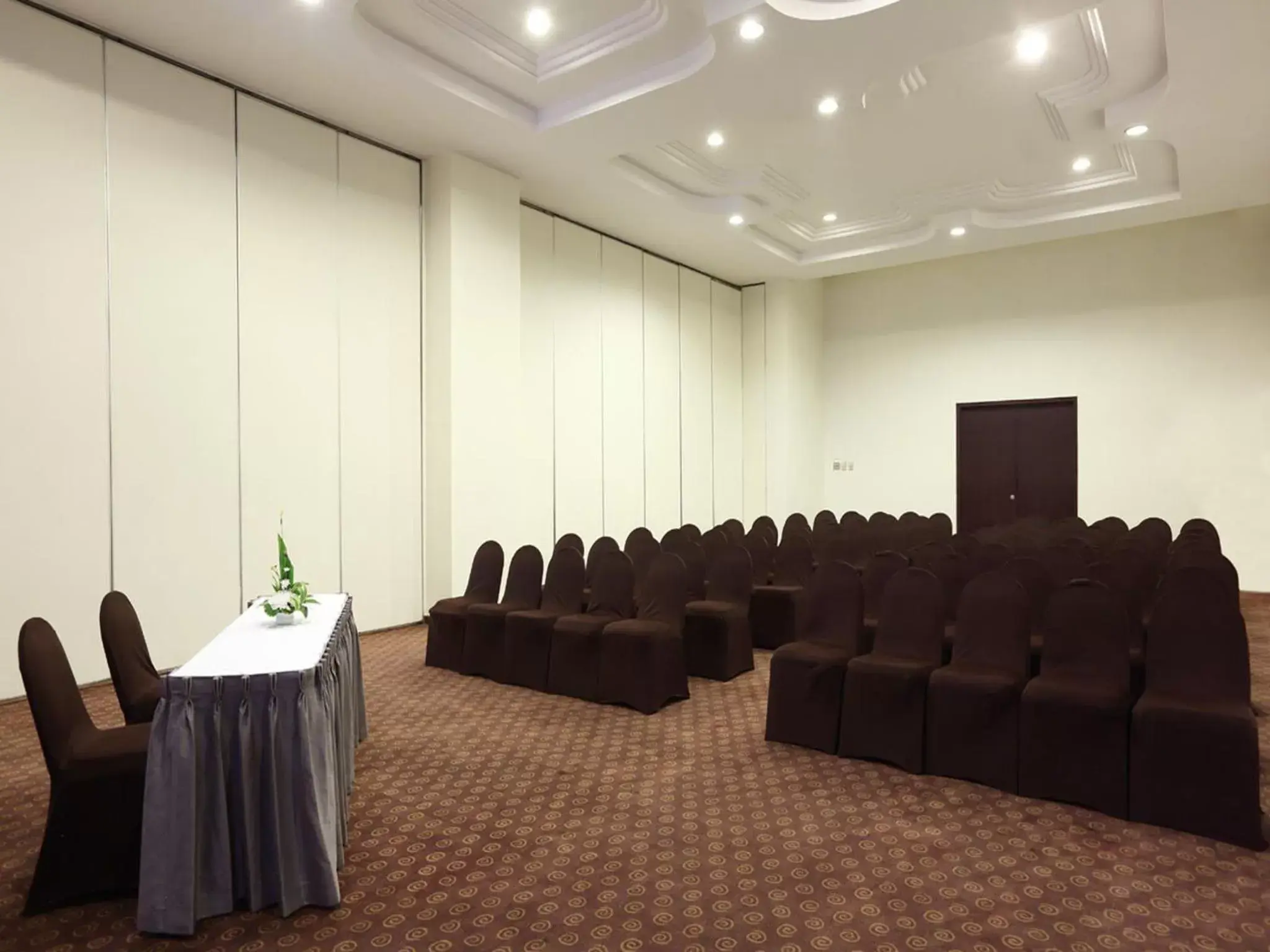 Meeting/conference room in Aryaduta Manado