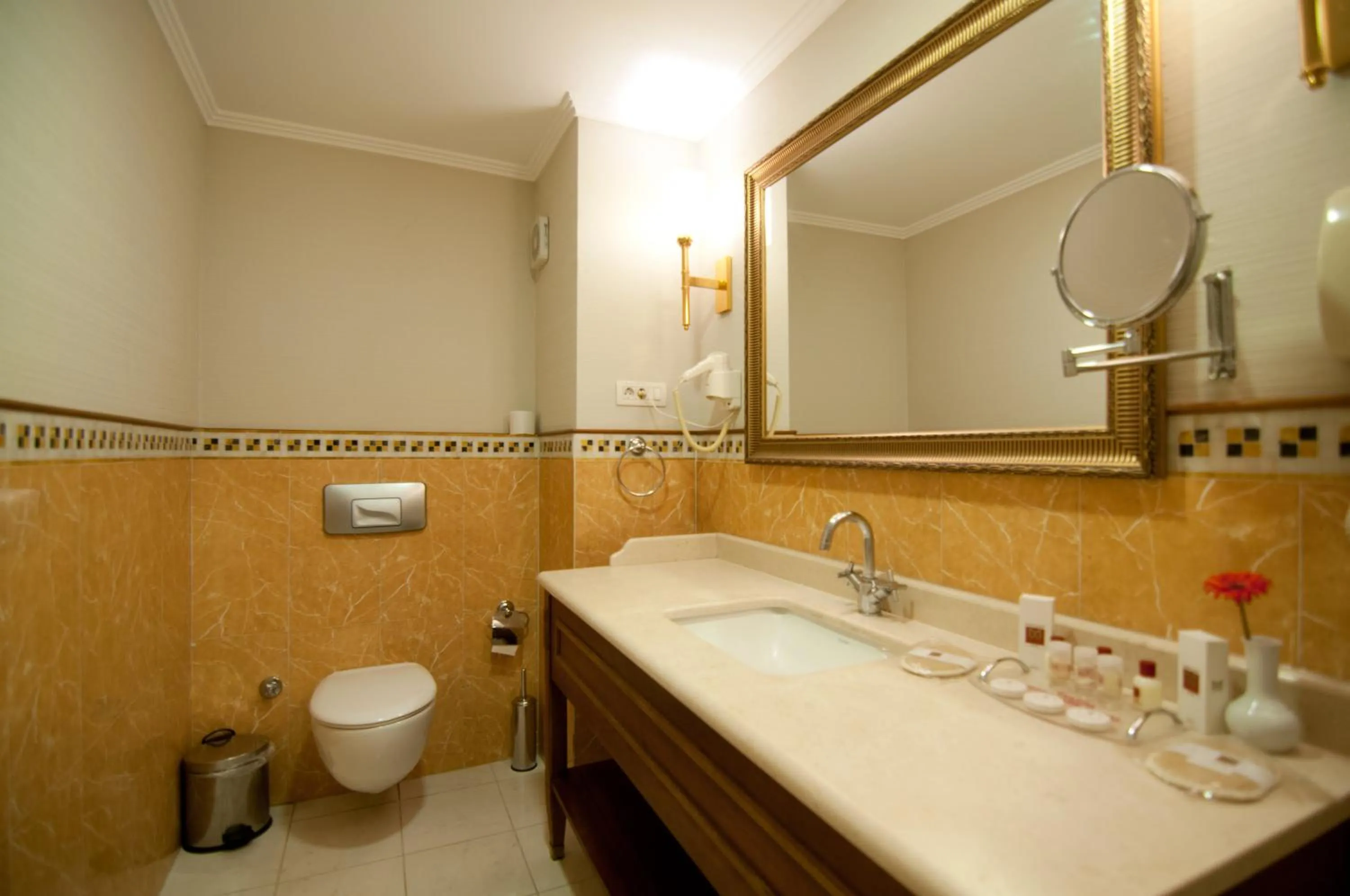 Bathroom in Taksim Metropark Hotel