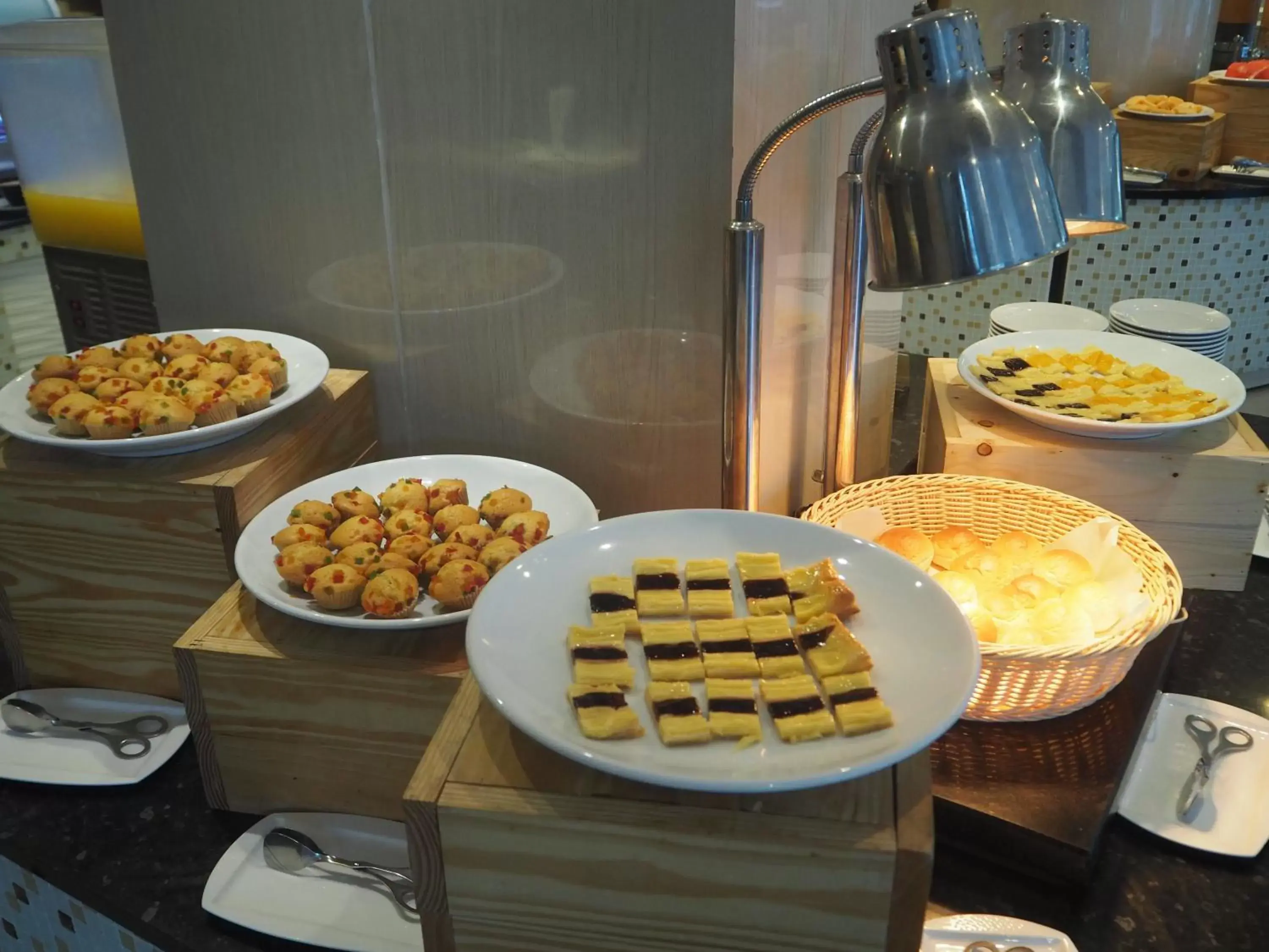 American breakfast, Food in The Maruay Garden Hotel