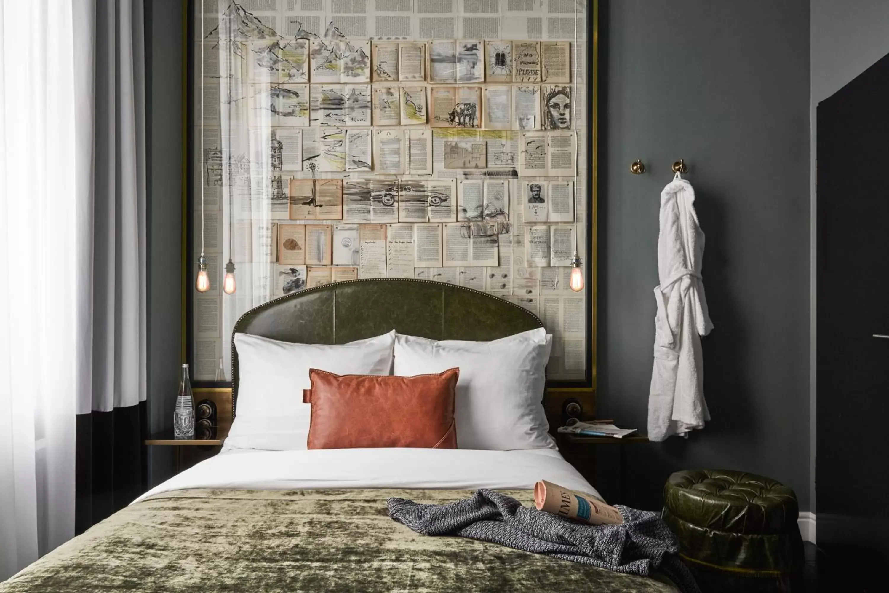 Bedroom, Bed in Sir Savigny Hotel, Berlin, a Member of Design Hotels