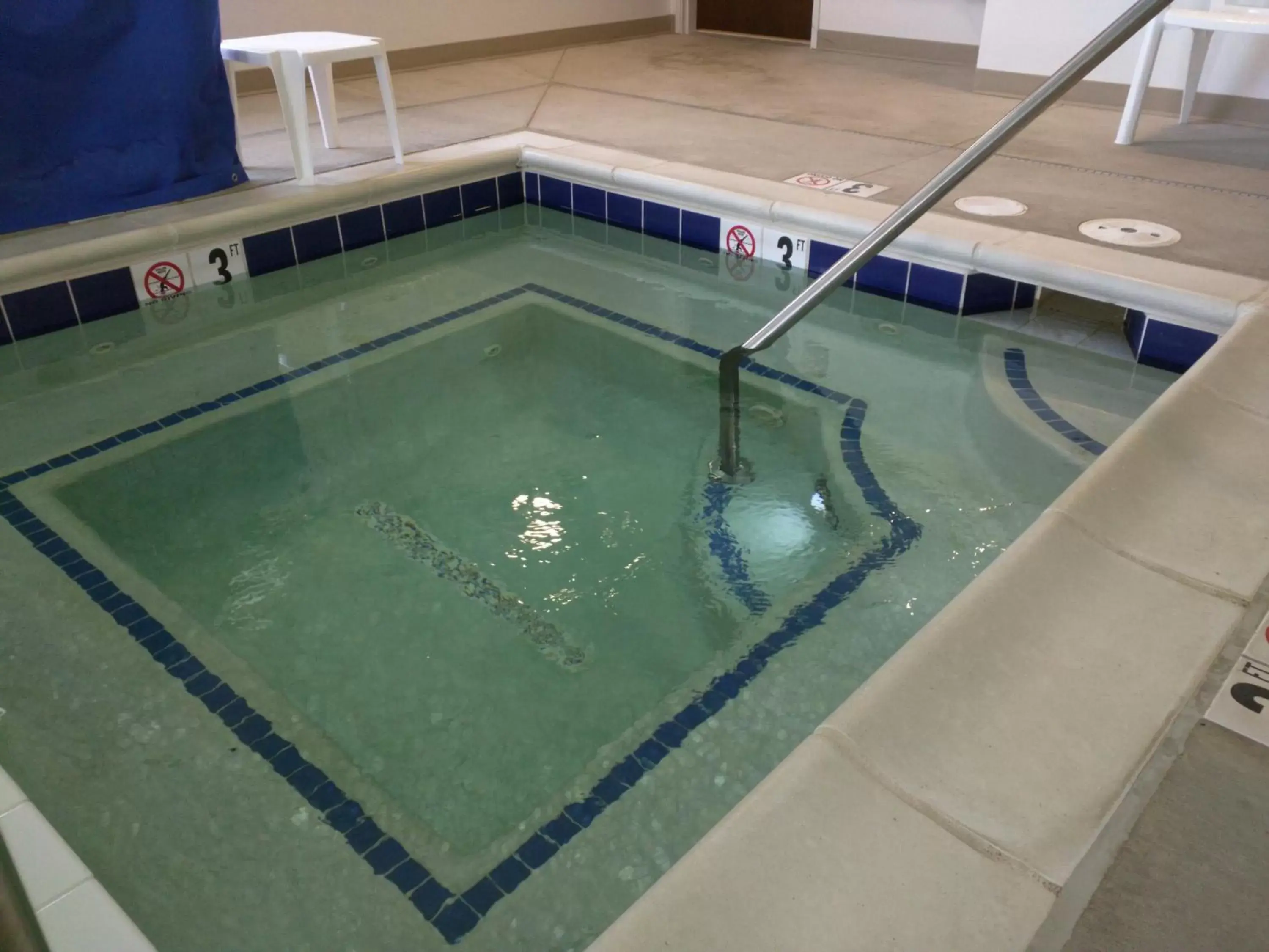 Hot Tub, Swimming Pool in Microtel Inn & Suites by Wyndham Minot