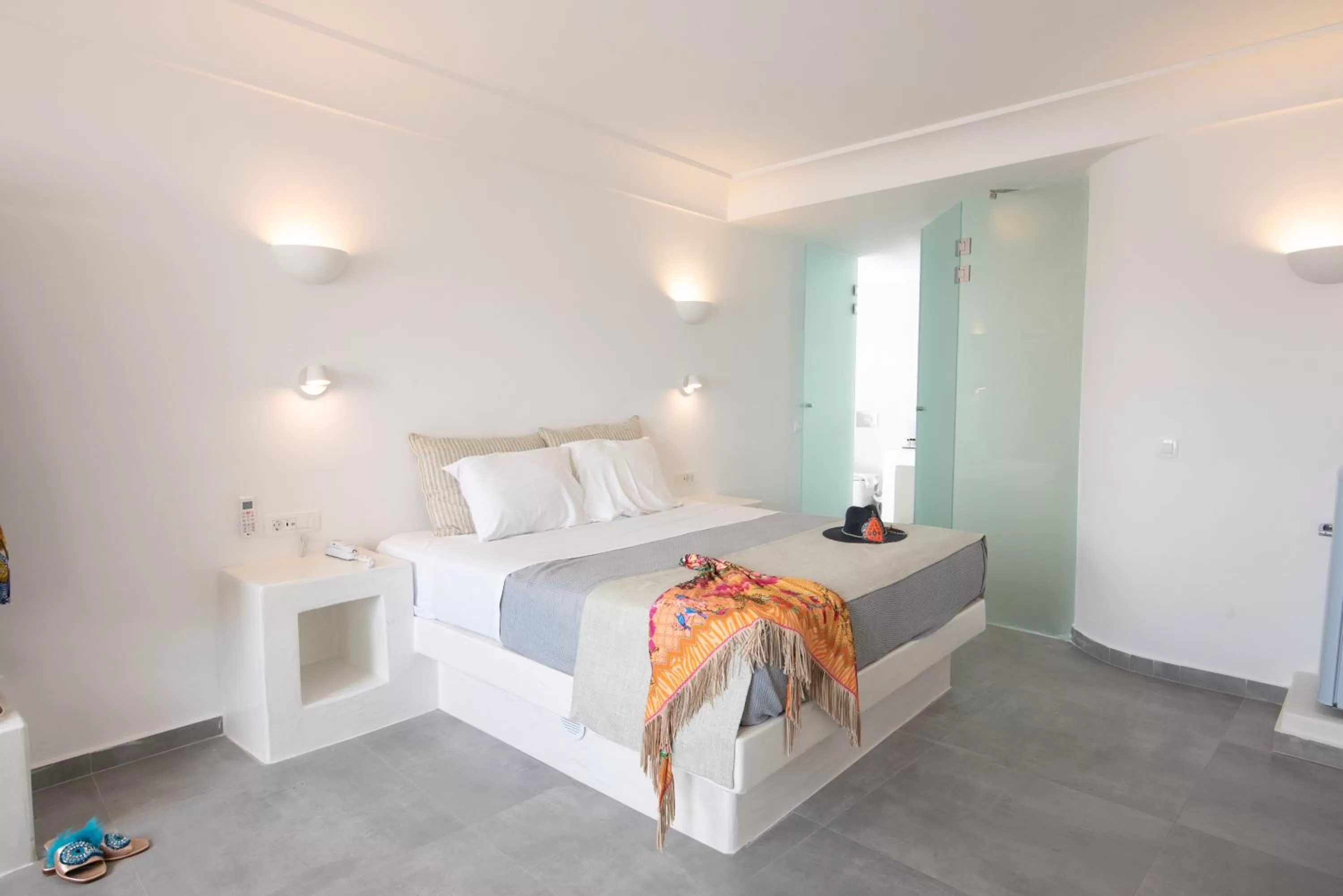 Bed in Caldera Cliff Illusion