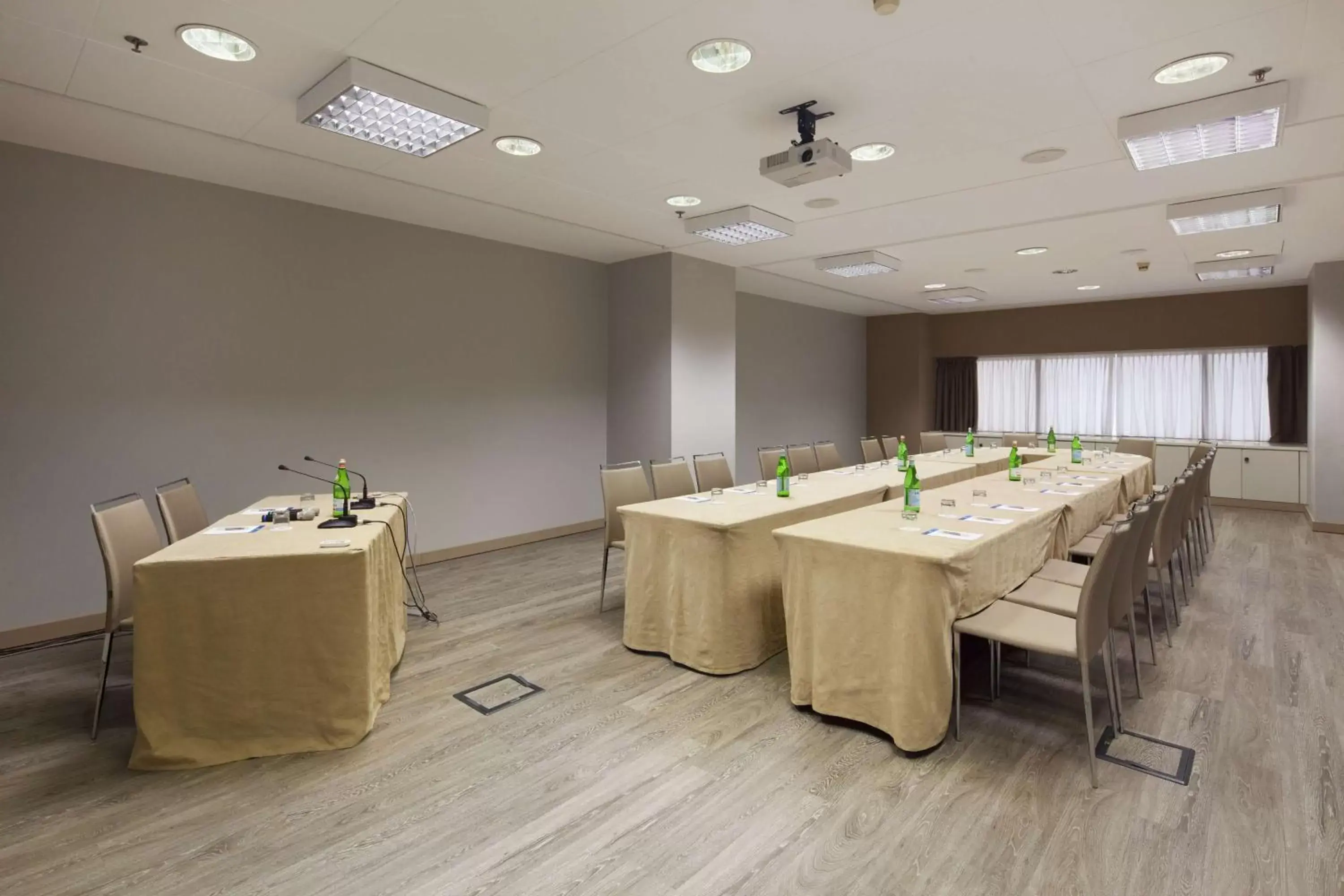 Meeting/conference room in NH Torino Lingotto Congress