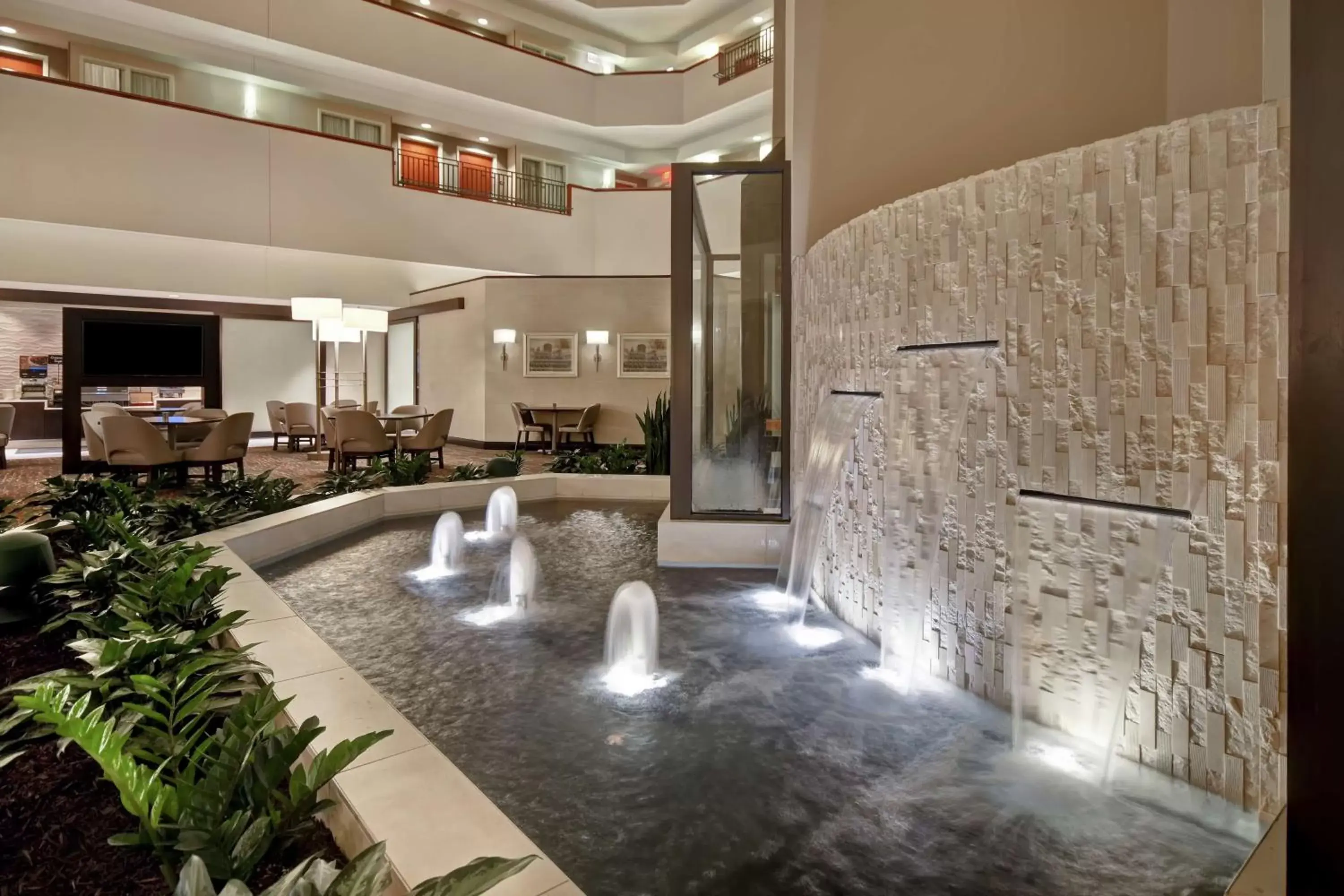 Lobby or reception in Embassy Suites Little Rock