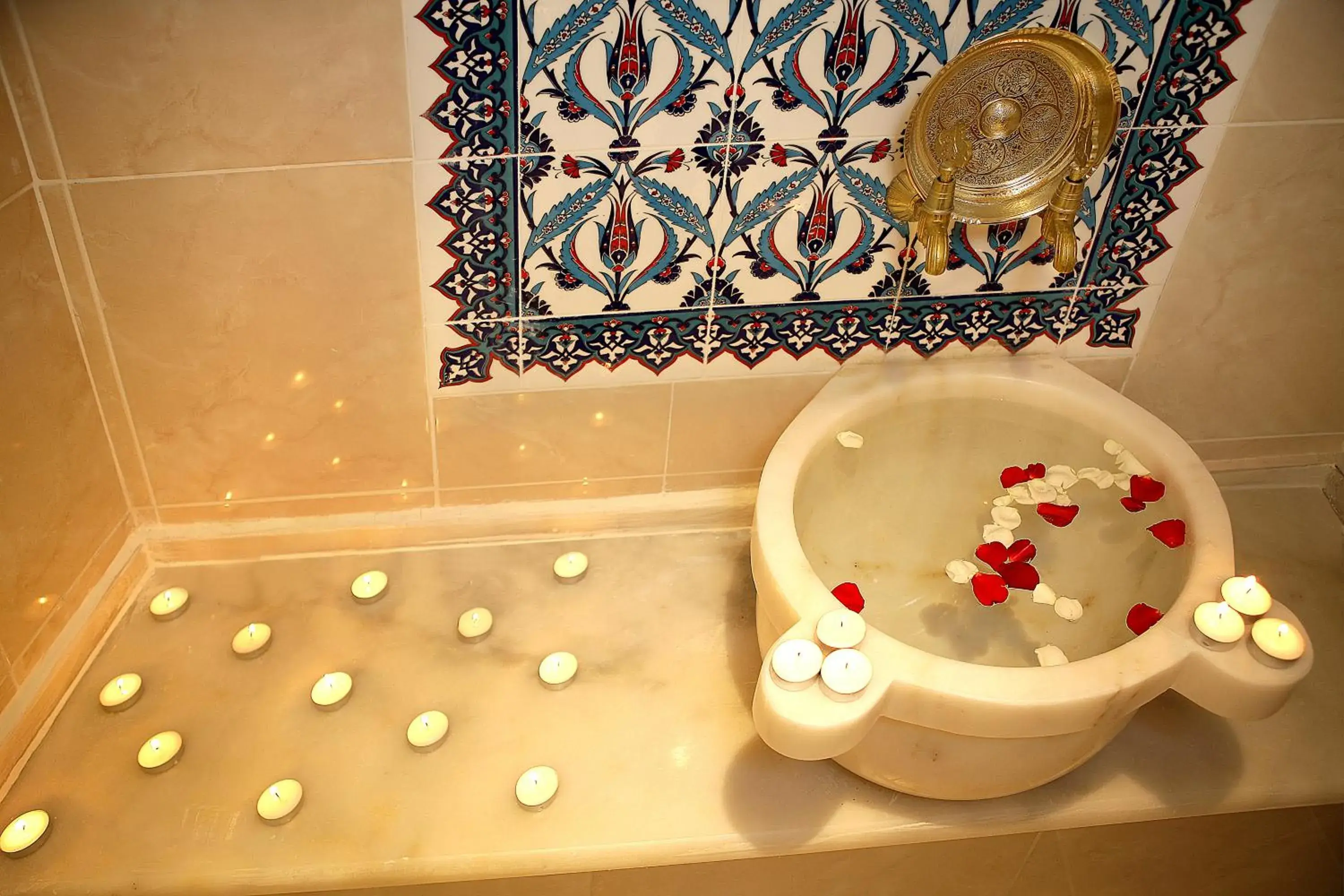 Bathroom in Marmara Deluxe Hotel