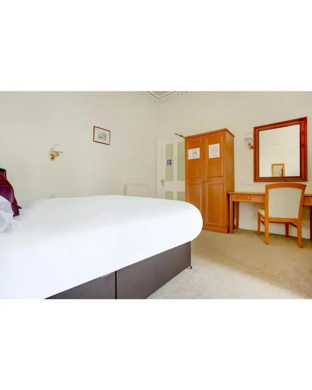 Double Room with Private Bathroom in Kirkconnel Hall Hotel