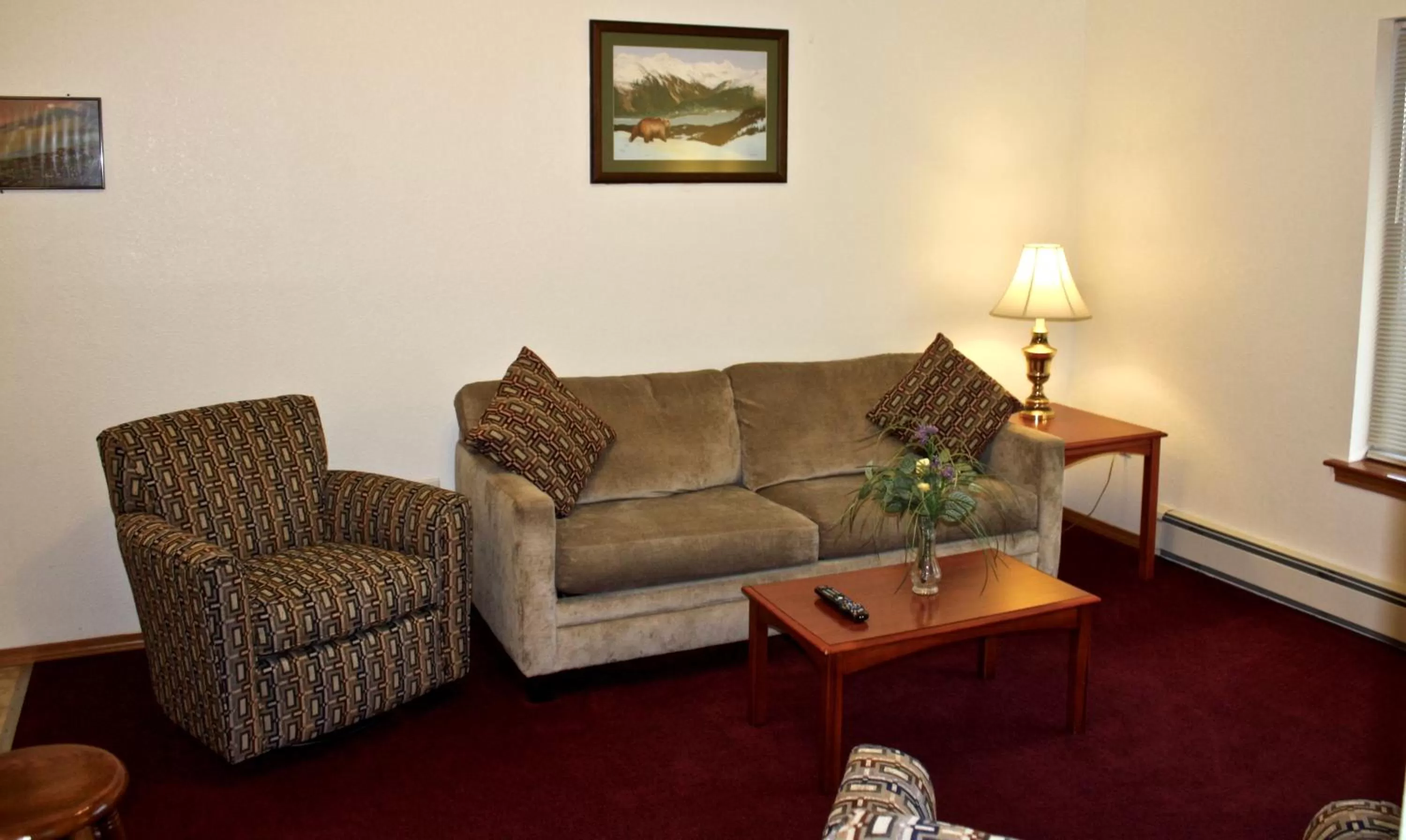 Living room in Juneau Hotel