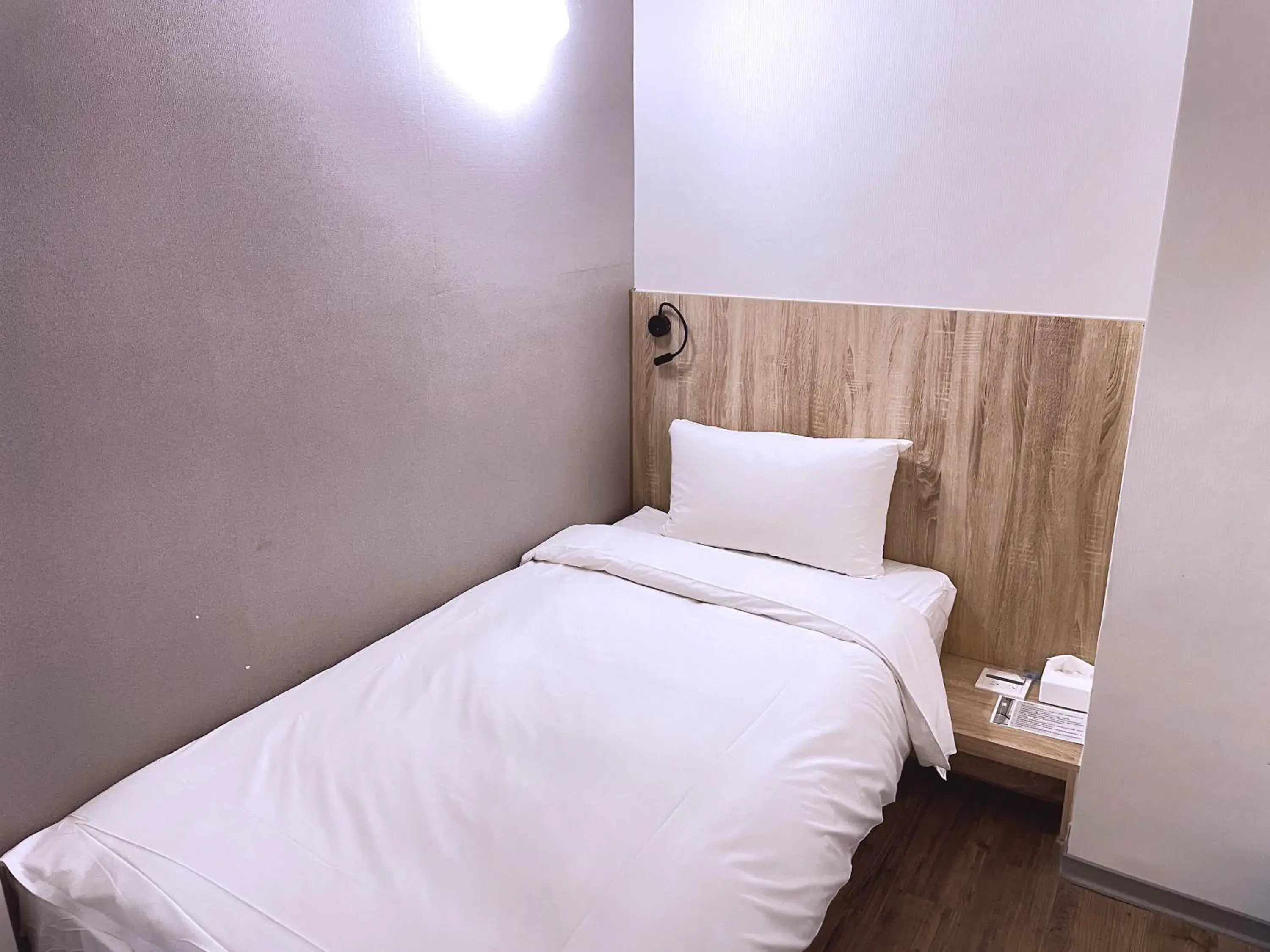 Bed in Single Inn - Kaohsiung Station
