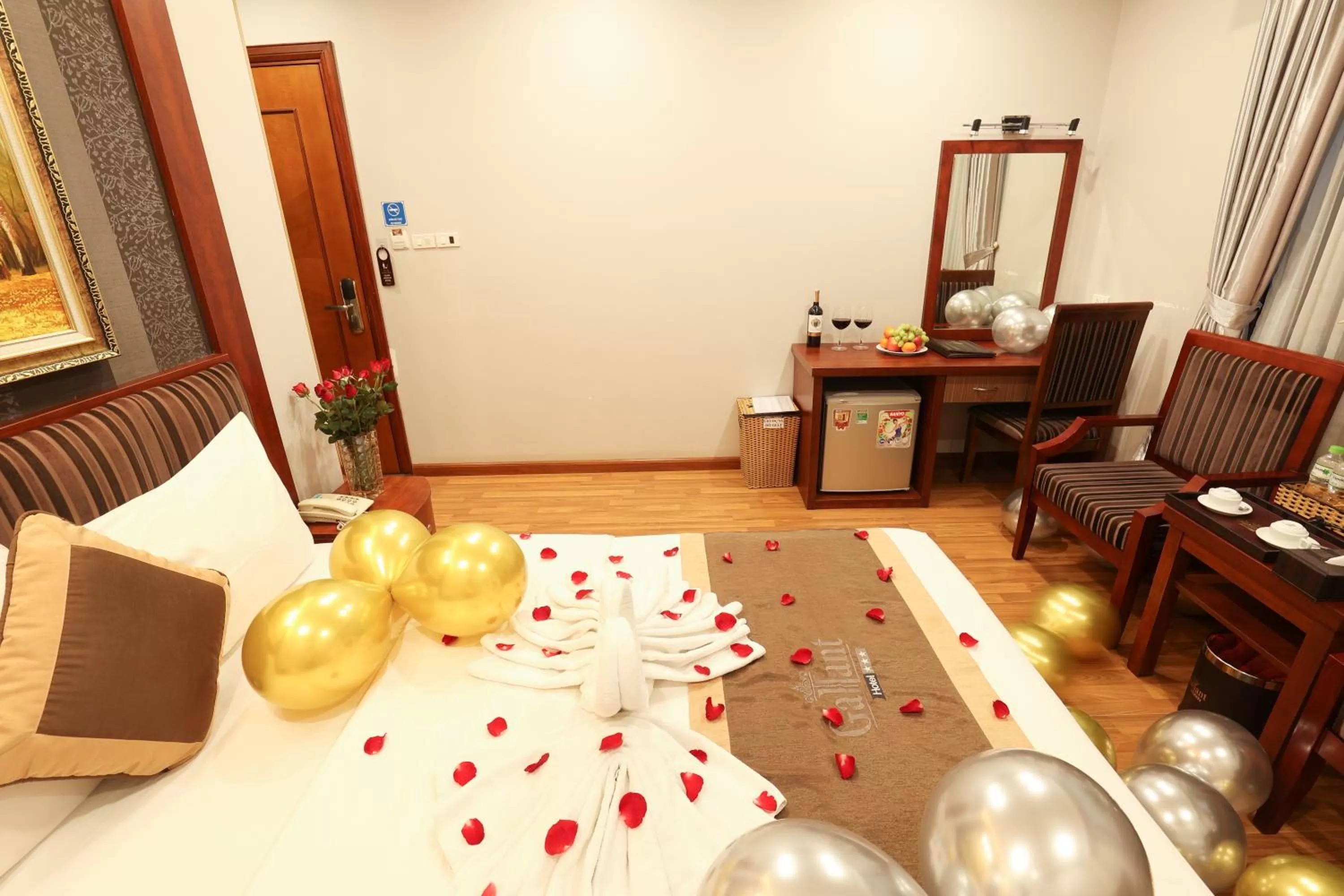 Bed in Gallant Hotel