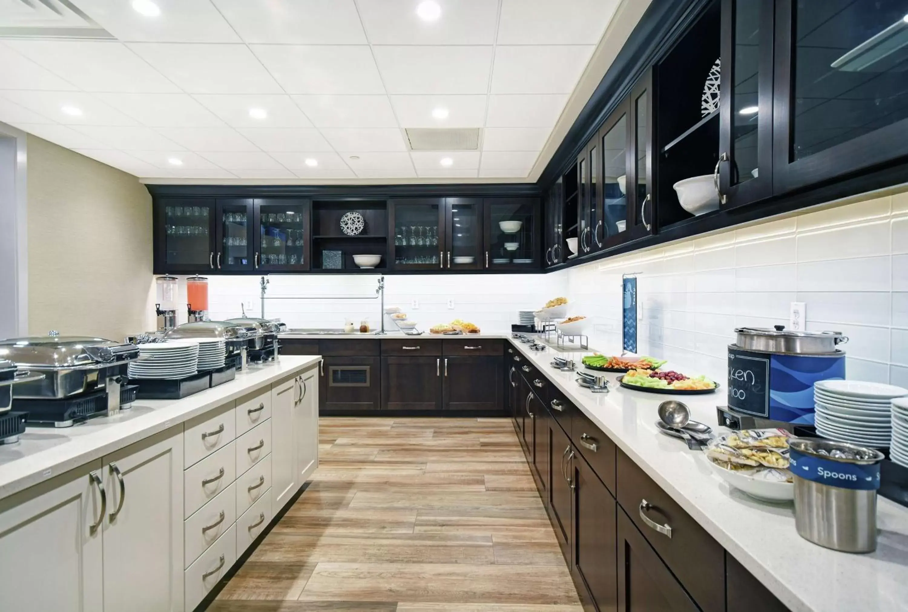 Dining area, Kitchen/Kitchenette in Homewood Suites by Hilton Denver International Airport