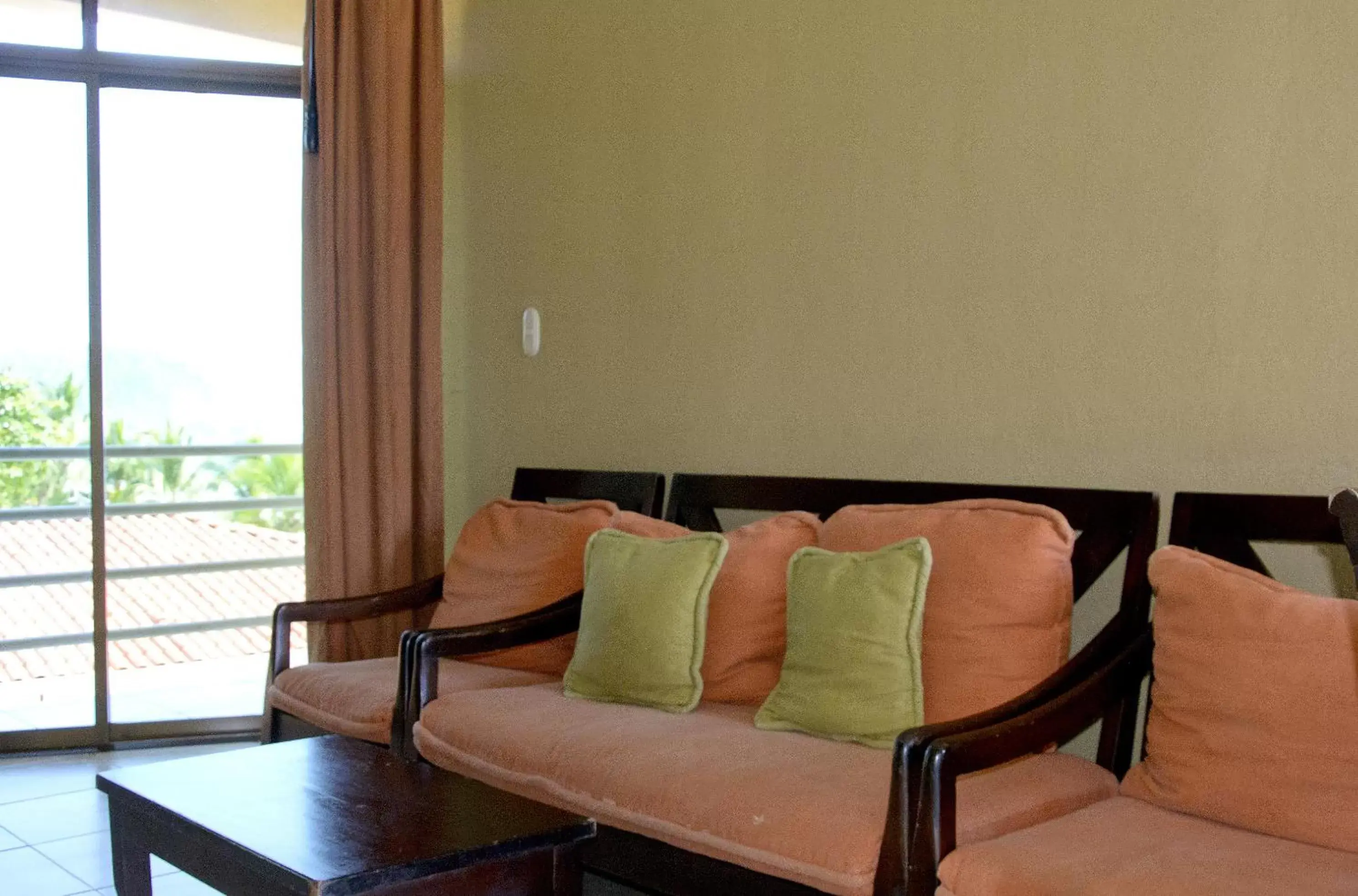 Communal lounge/ TV room, Seating Area in Balcon del Mar Beach Front Hotel