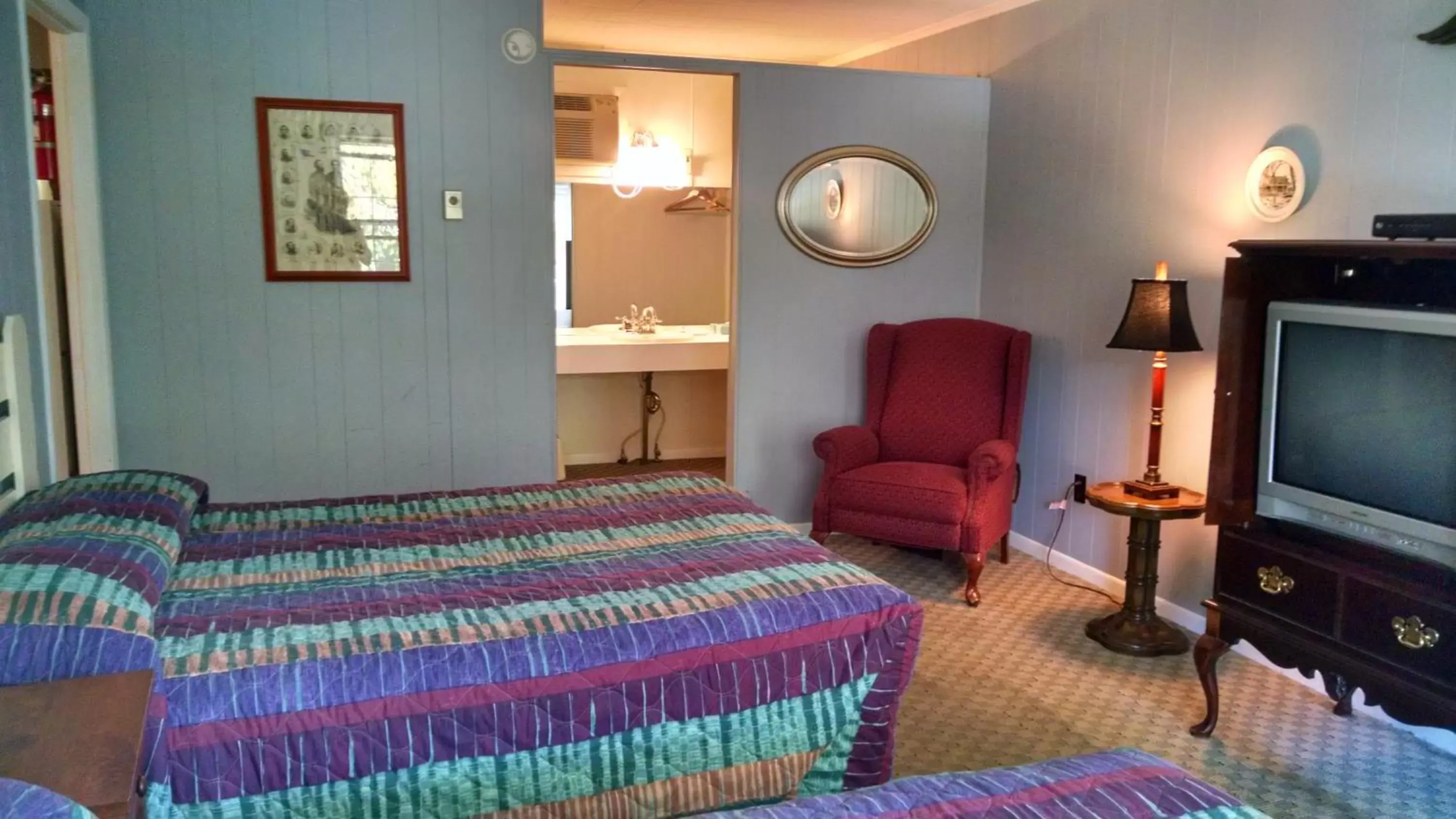 TV and multimedia, Room Photo in Roseloe Motel