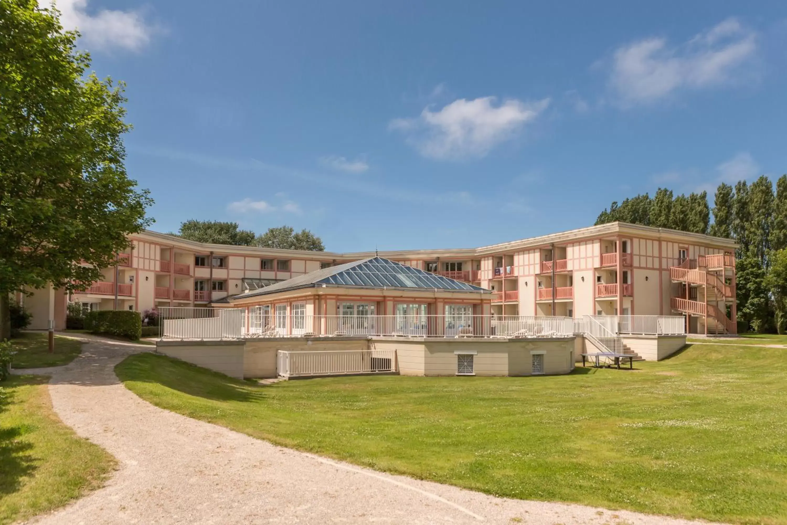 Property Building in Résidence Pierre & Vacances Les Jardins de la Côte d'Opale