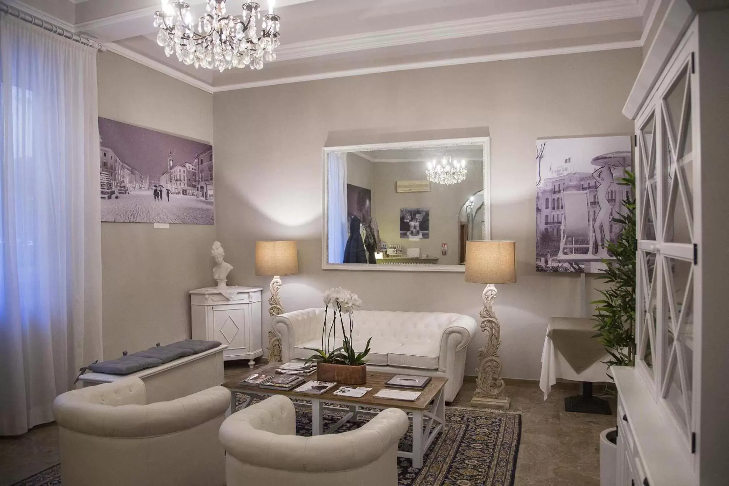 Lobby or reception, Seating Area in Hotel Accademia