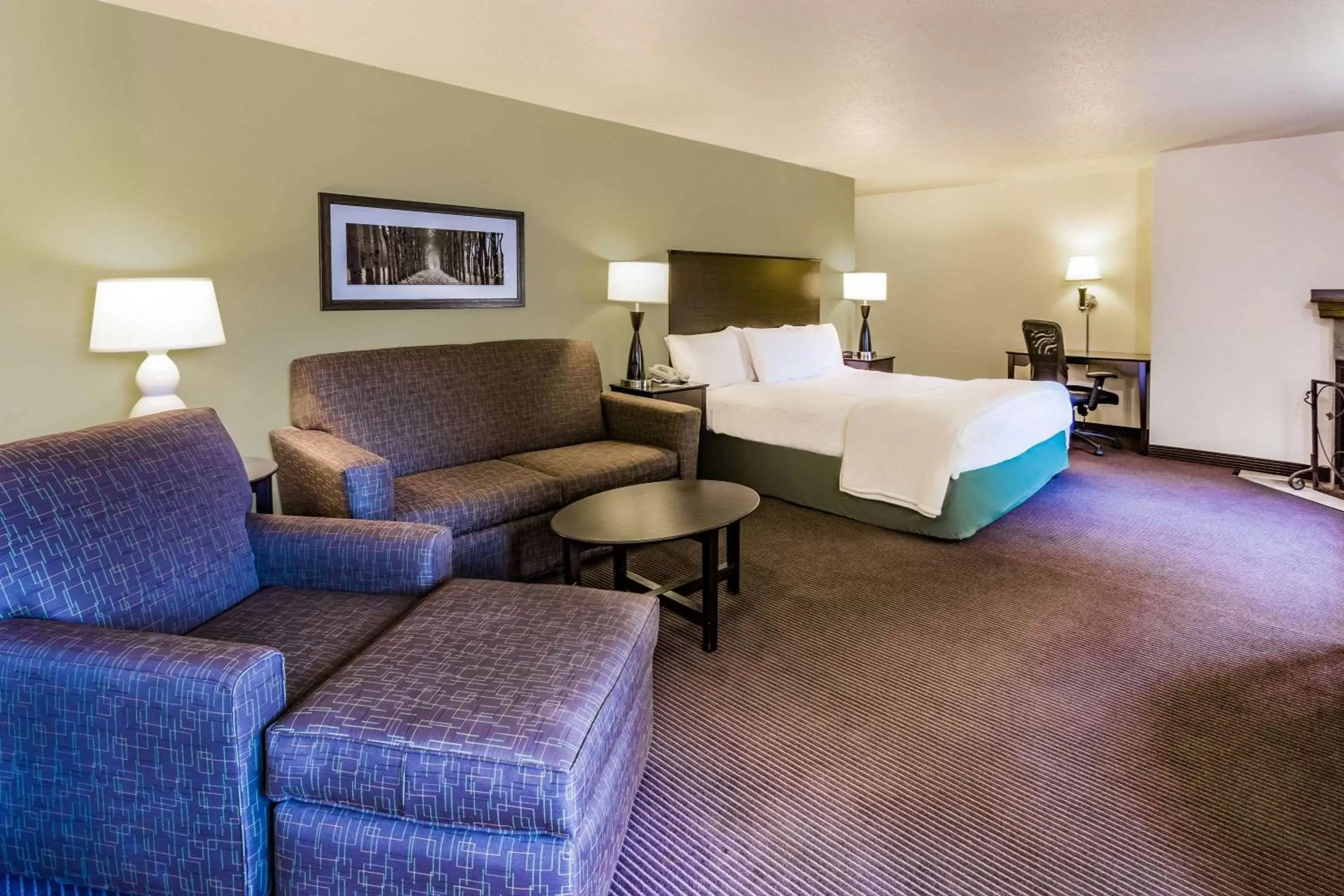 Photo of the whole room in AmericInn by Wyndham Hampton