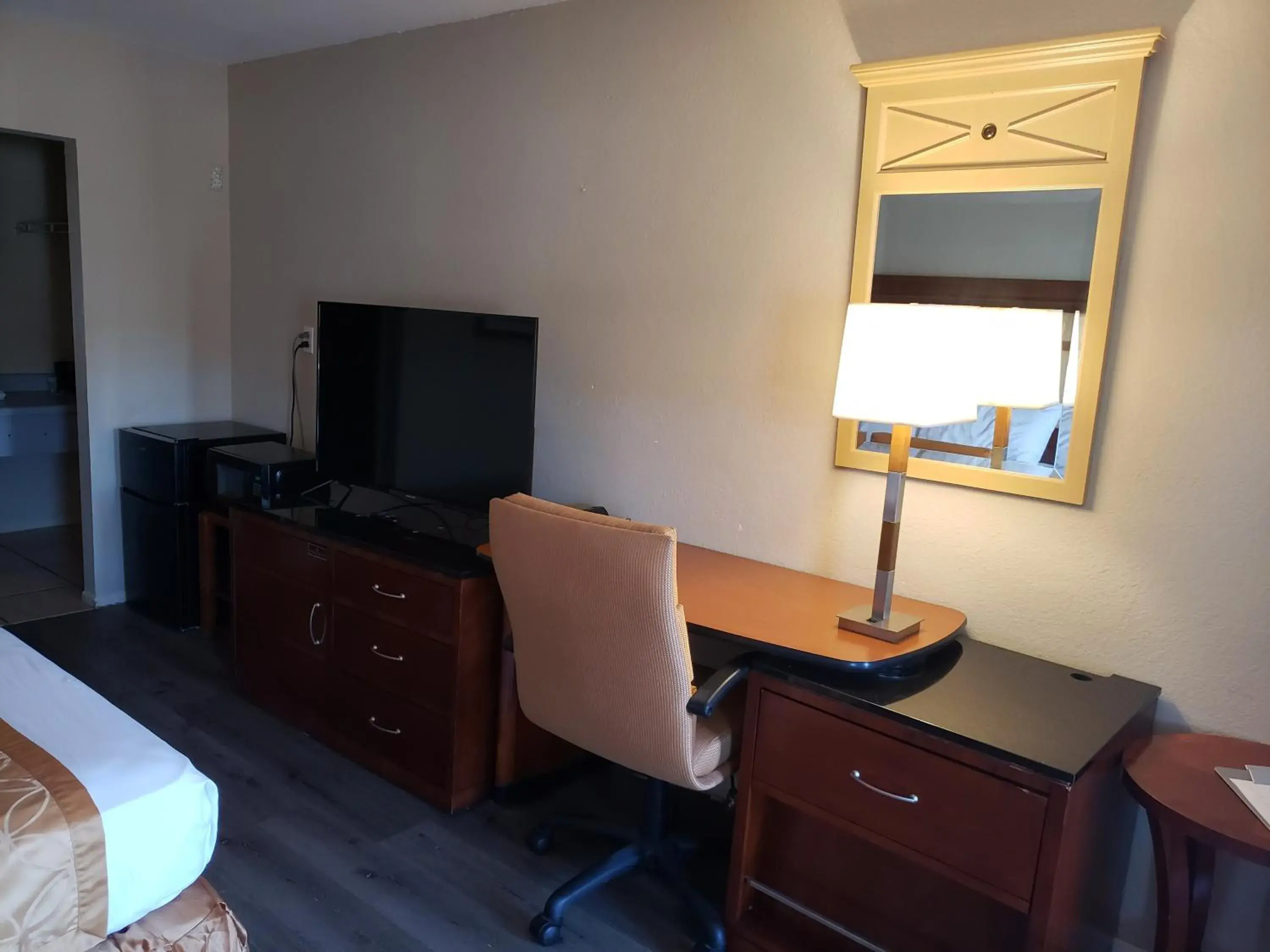 TV/Entertainment Center in Knights Inn Kissimmee