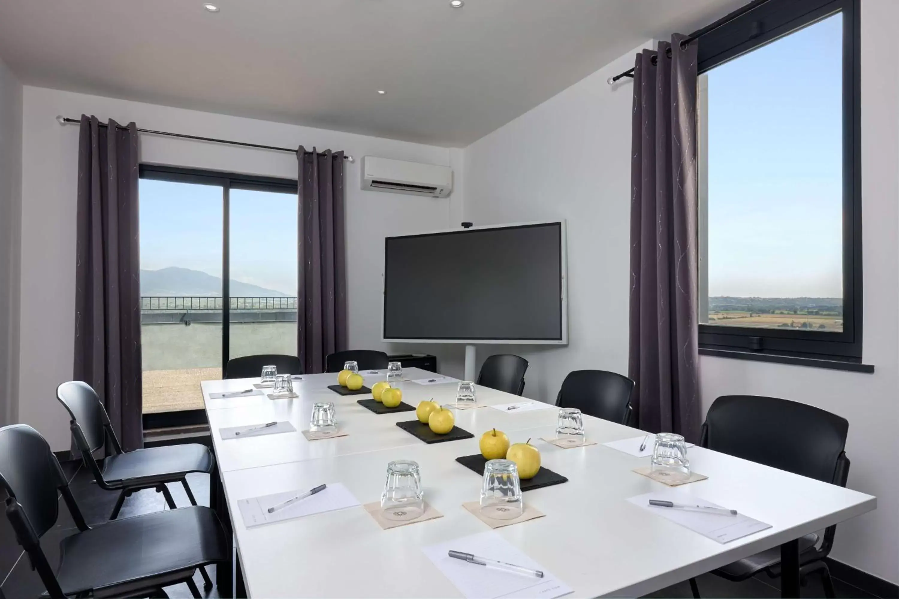 Meeting/conference room in Hampton by Hilton Rome North Fiano Romano