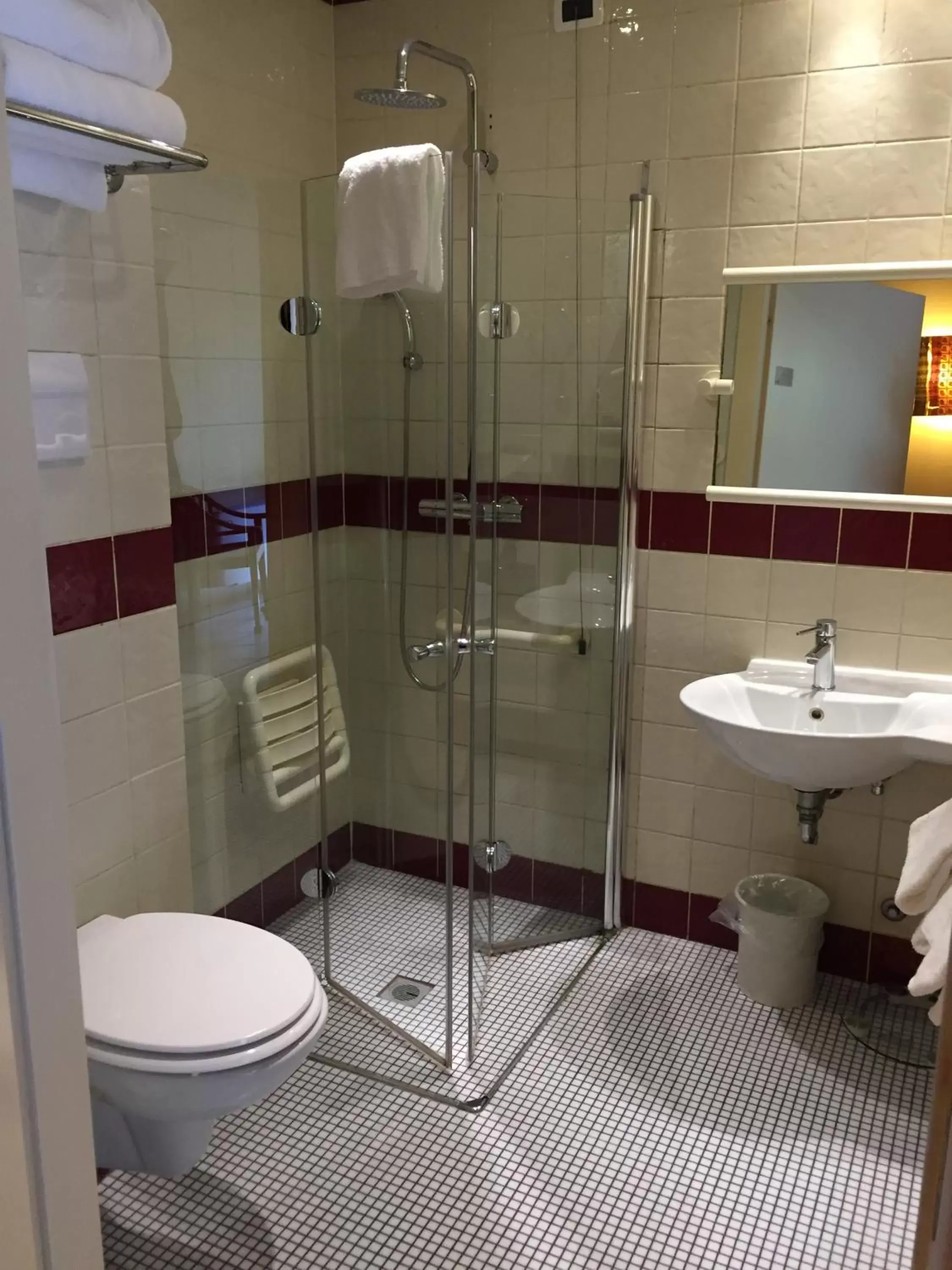 Facility for disabled guests, Bathroom in Hotel Il Guercino