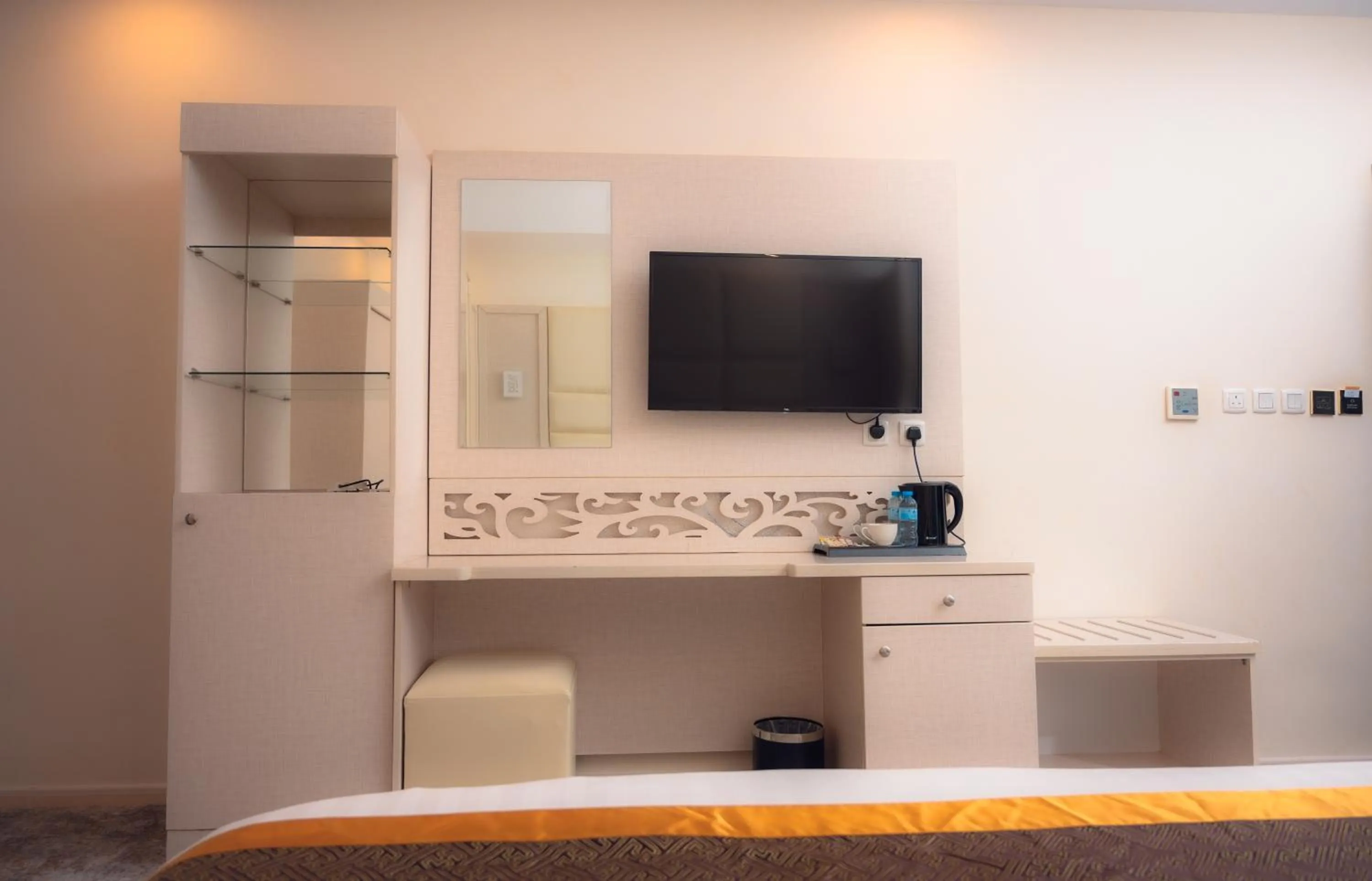 TV and multimedia in Areen Hotel فندق ارين