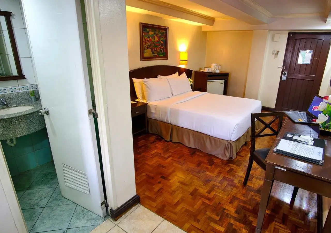Bedroom, Bed in Fersal Hotel Manila