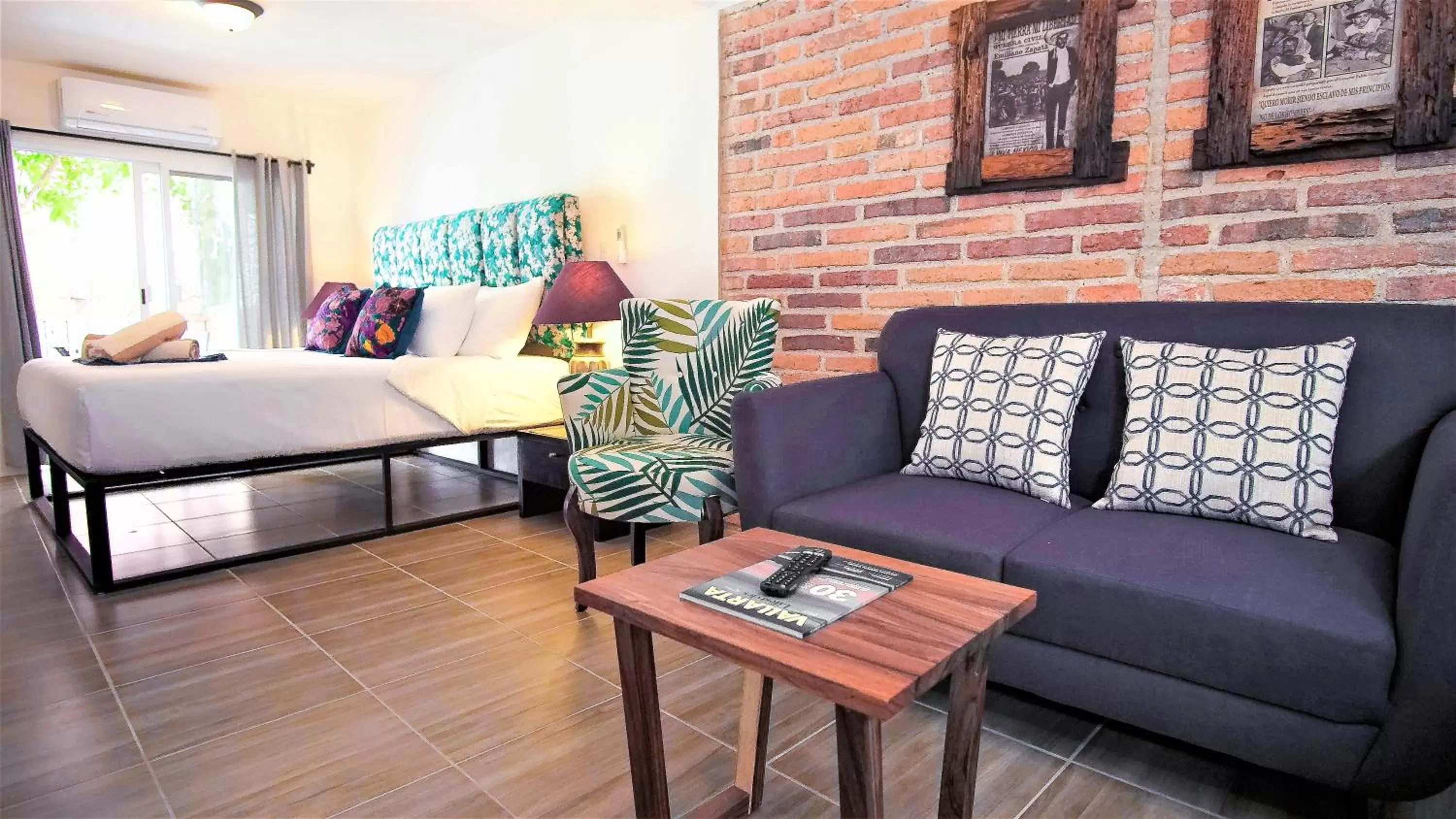 Photo of the whole room in ZonaZ Boutique Hotel