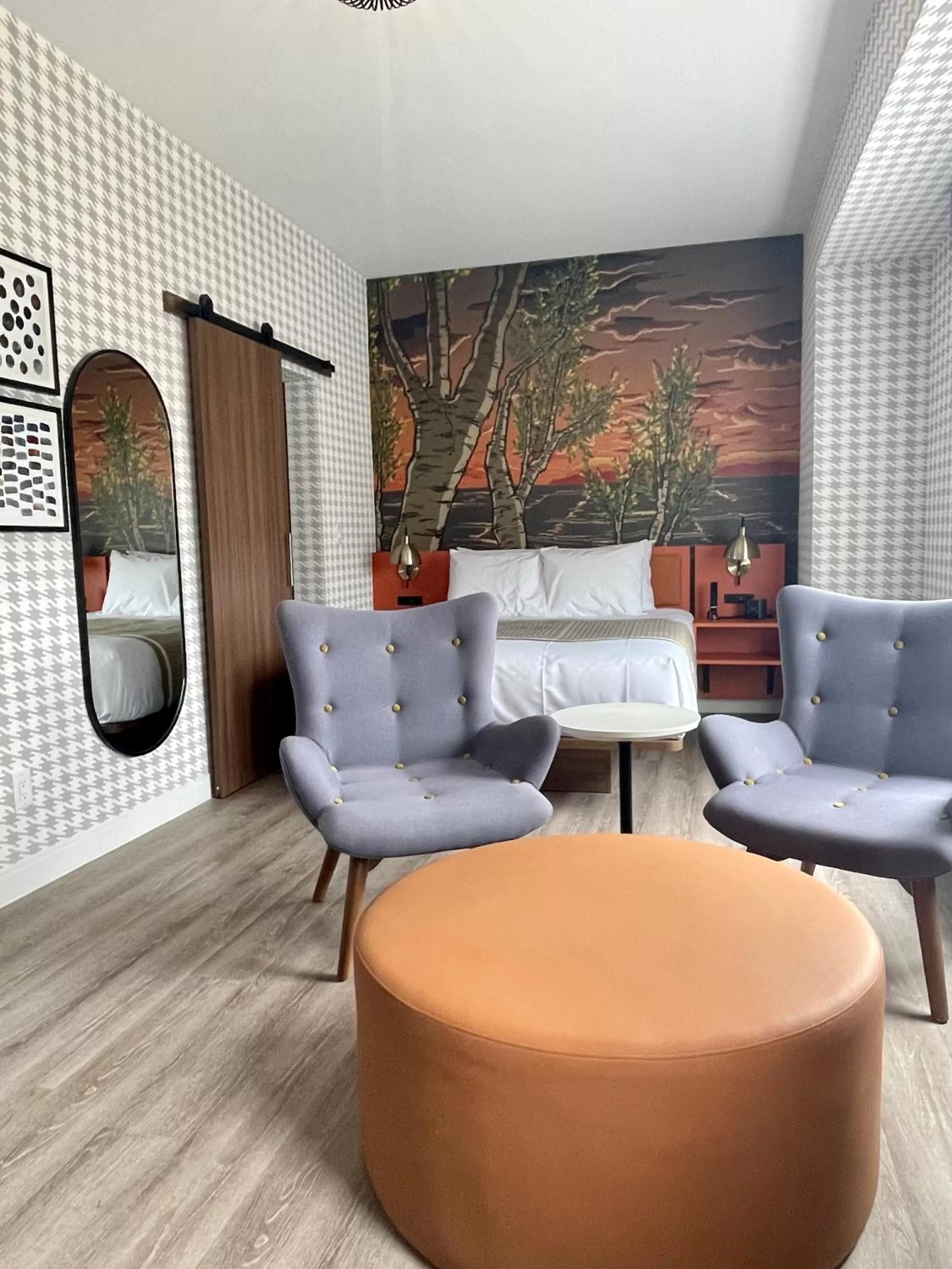 Seating Area in Superior Shores Hotel Thunder Bay