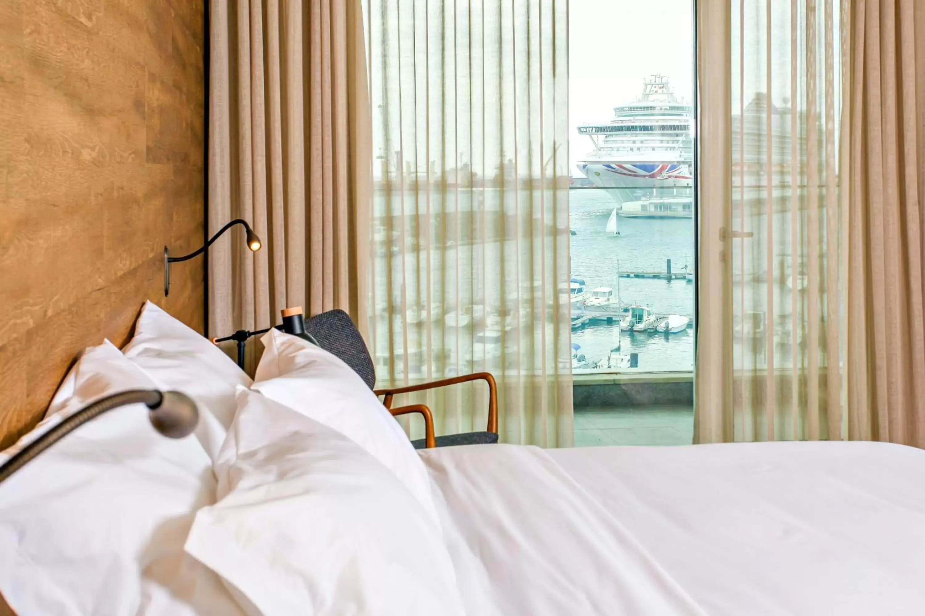 Day, Bed in Octant Ponta Delgada Day, Bed in Octant Ponta Delgada