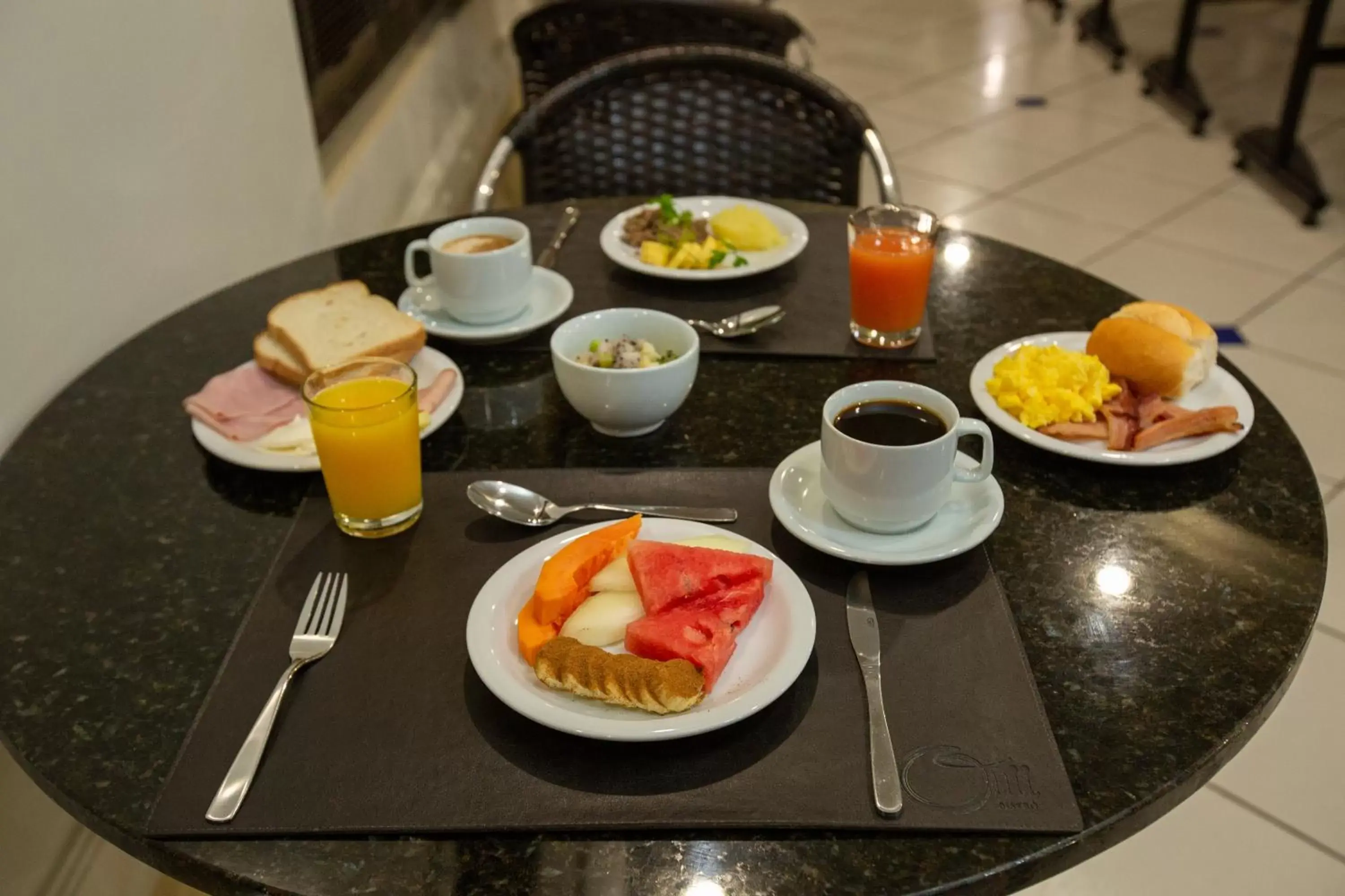 Breakfast in Slaviero Londrina Flat