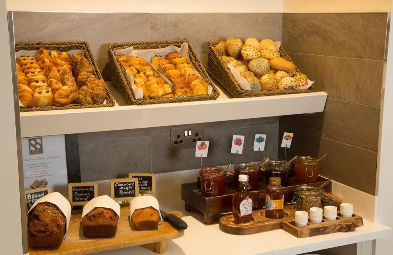 Continental breakfast in Menlo Park Hotel