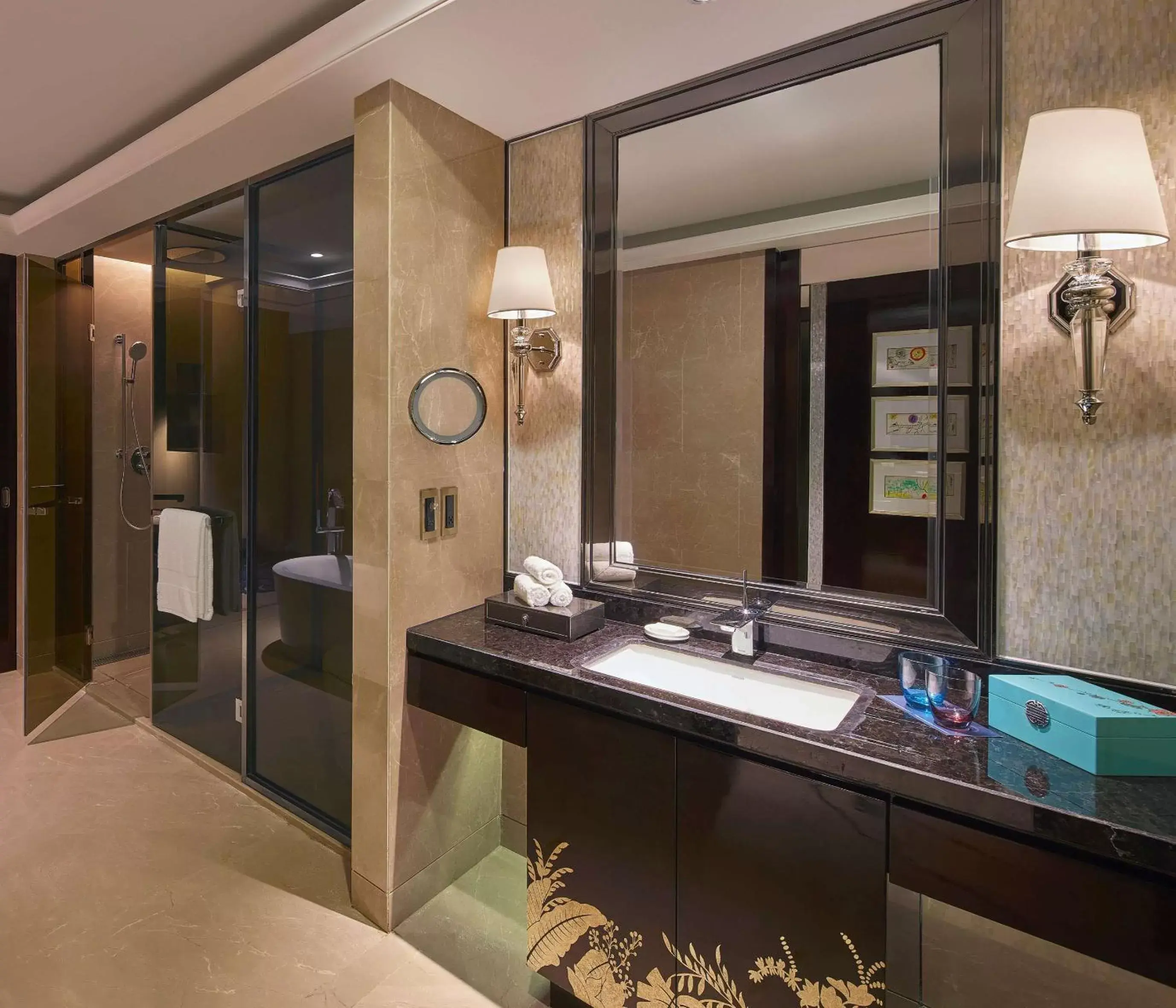 Bathroom in Hilton Haikou