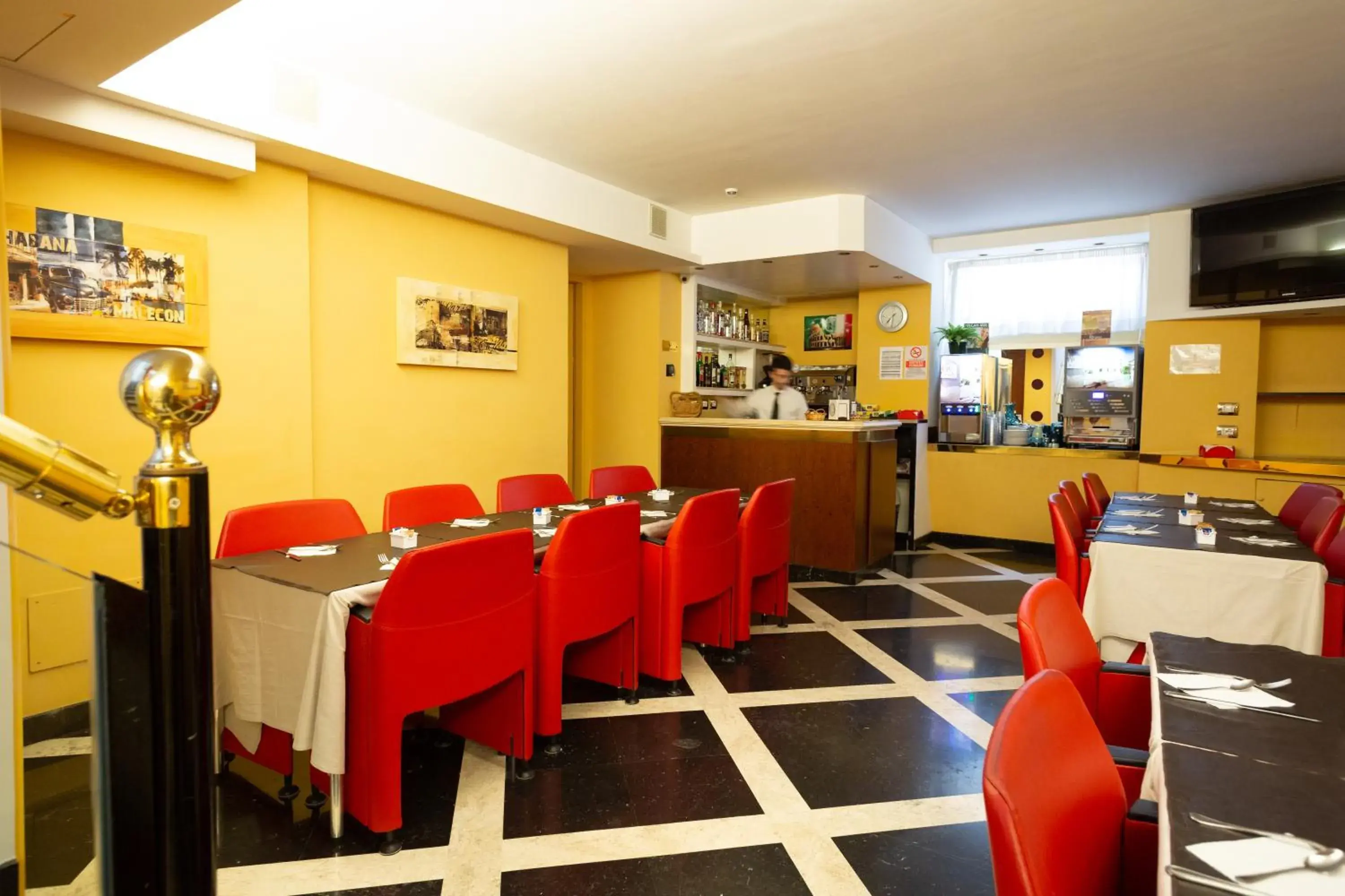 Lounge or bar, Restaurant/Places to Eat in Cervara Park Hotel