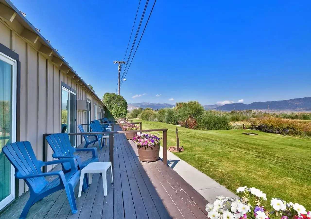 Patio in Walker River Lodge