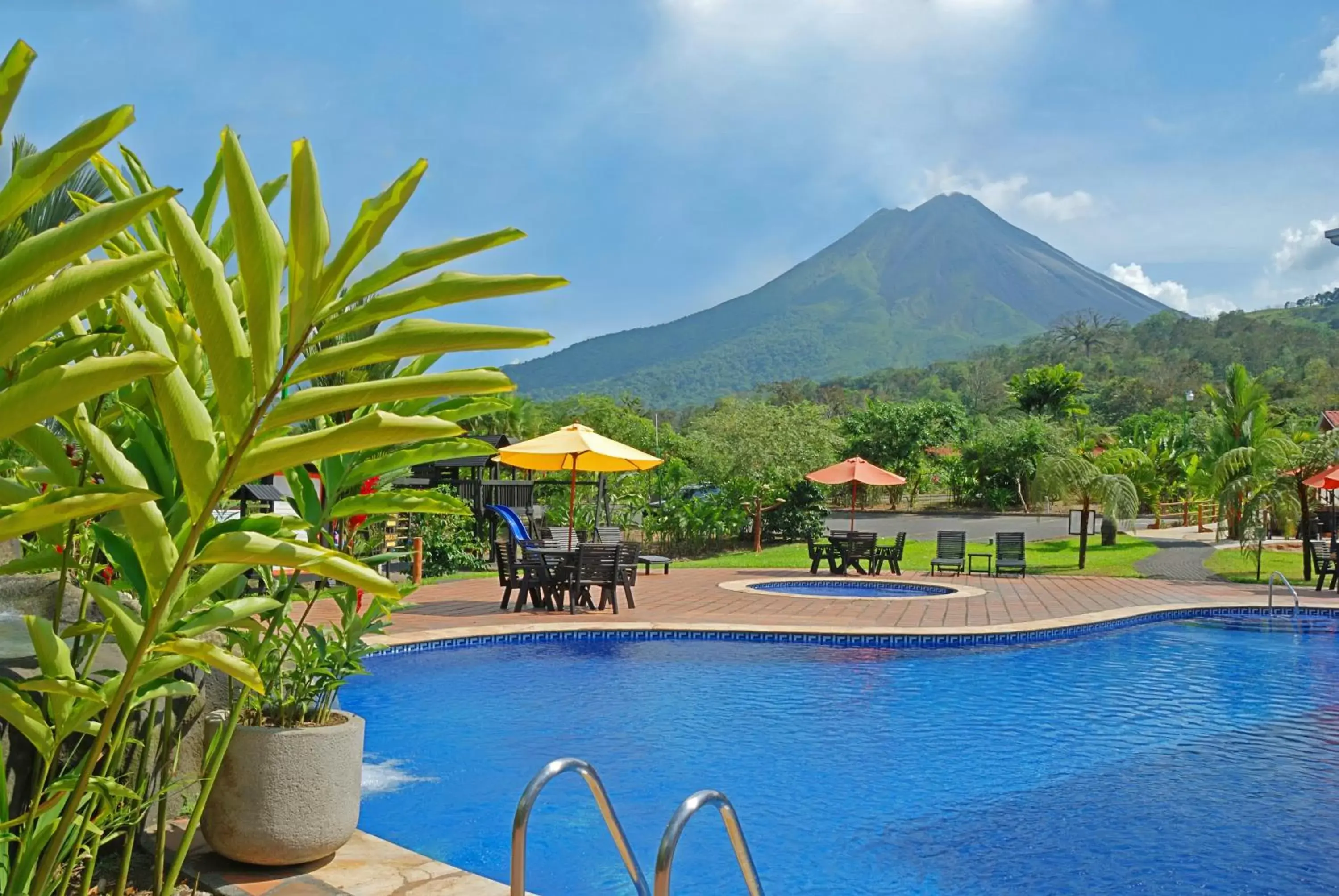 Day, Swimming Pool in Volcano Lodge, Hotel & Thermal Experience