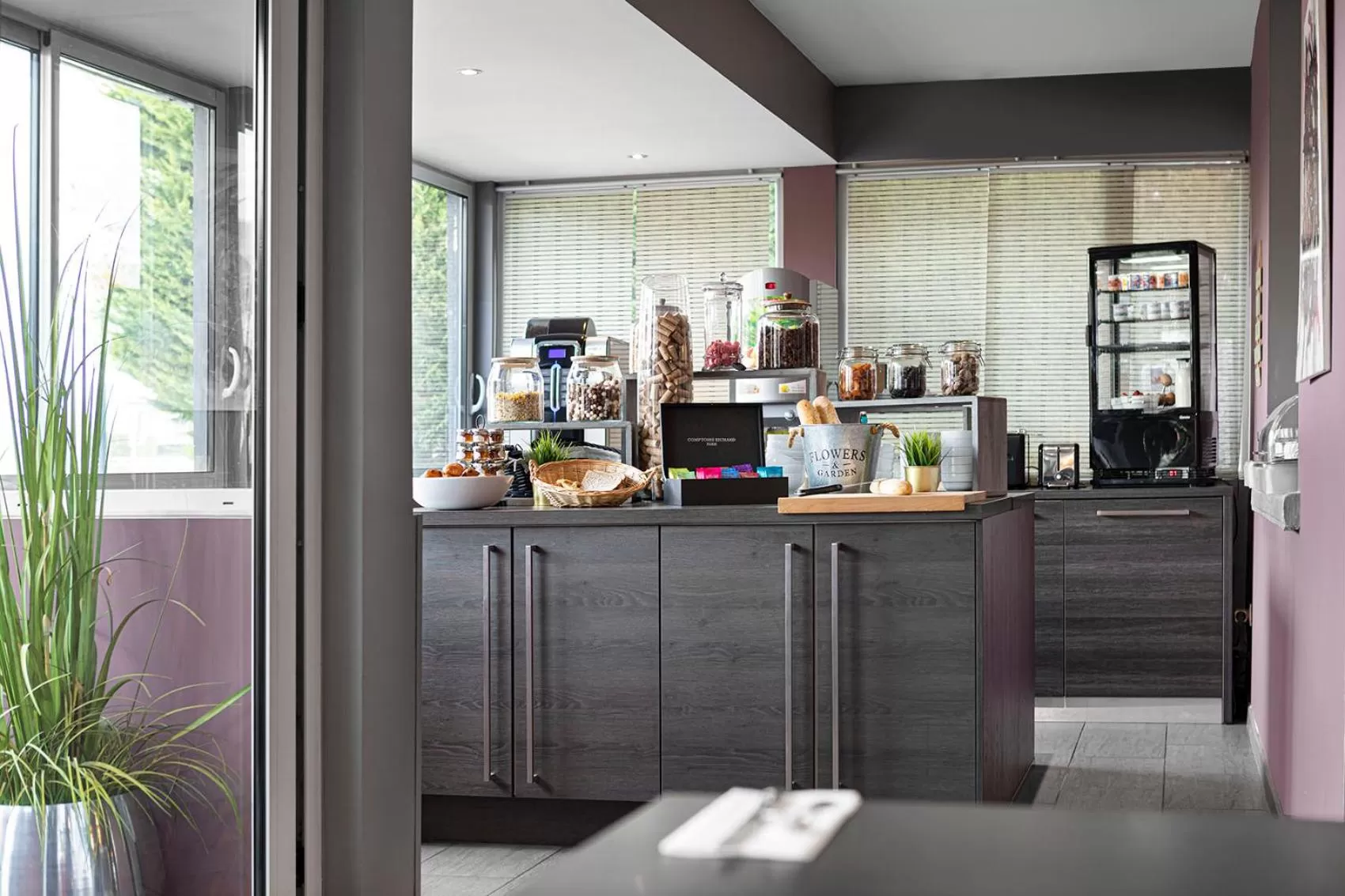 Food and drinks in Contact Hôtels Les Pierres Dorées