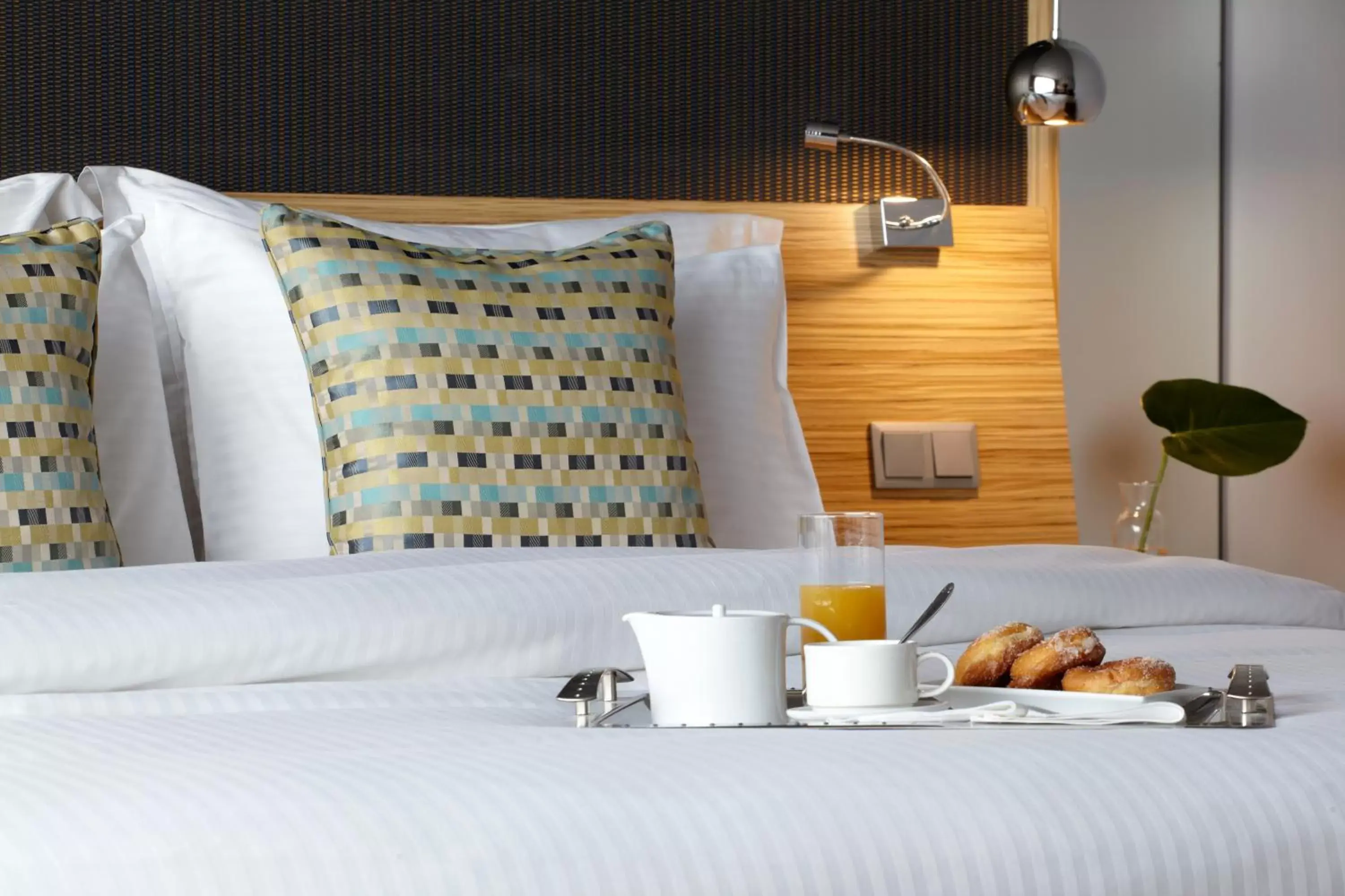 Breakfast, Bed in Wyndham Grand Athens